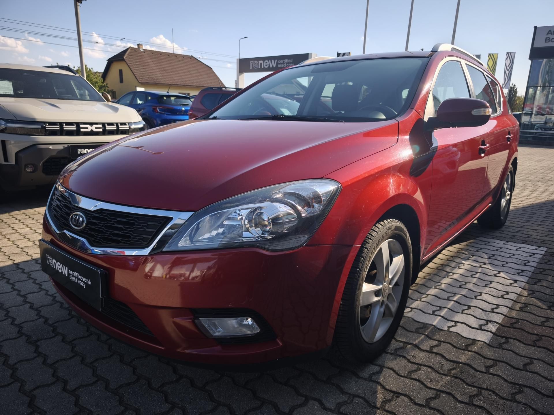 Kia Cee´d, 2011 ČR 1.6 CRDi 85kW - fotka 3