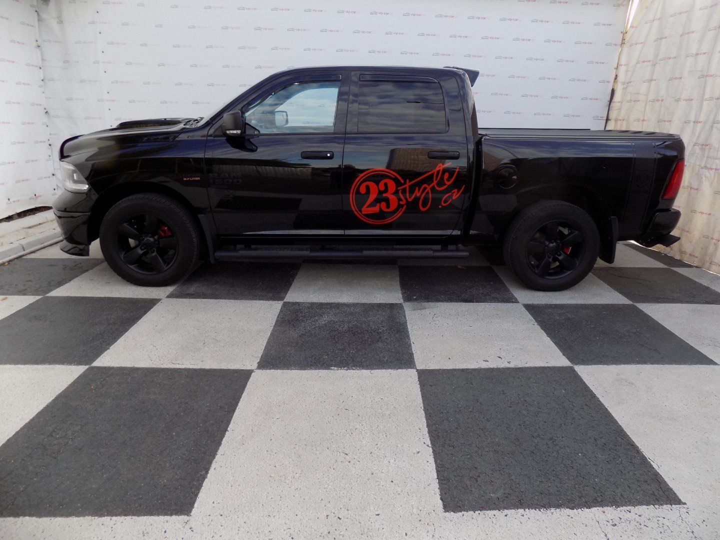 Dodge Ram, 5.7 HEMI/CREW CAB/ČR/DPH/LED/ - fotka 2