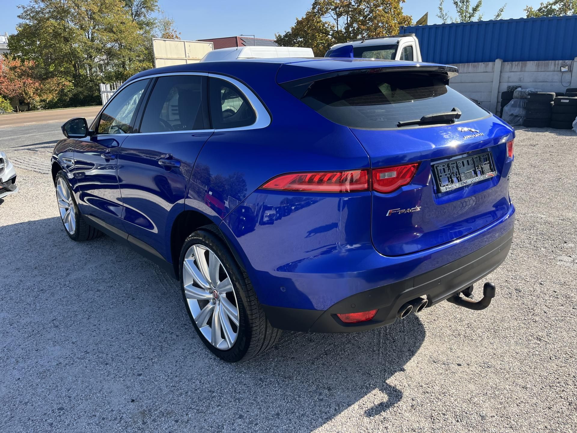 Jaguar F-Pace, 2.0D 132kw AWD - fotka 5