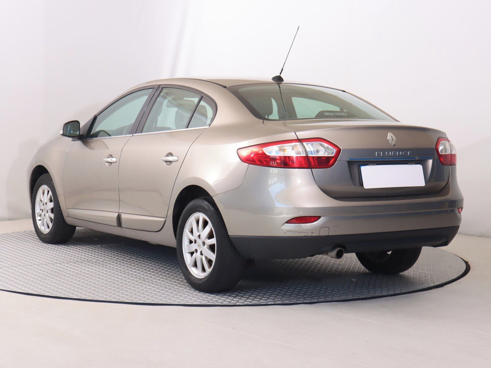 Renault Fluence, 1.6 16V, Serv.kniha, Navi - fotka 4