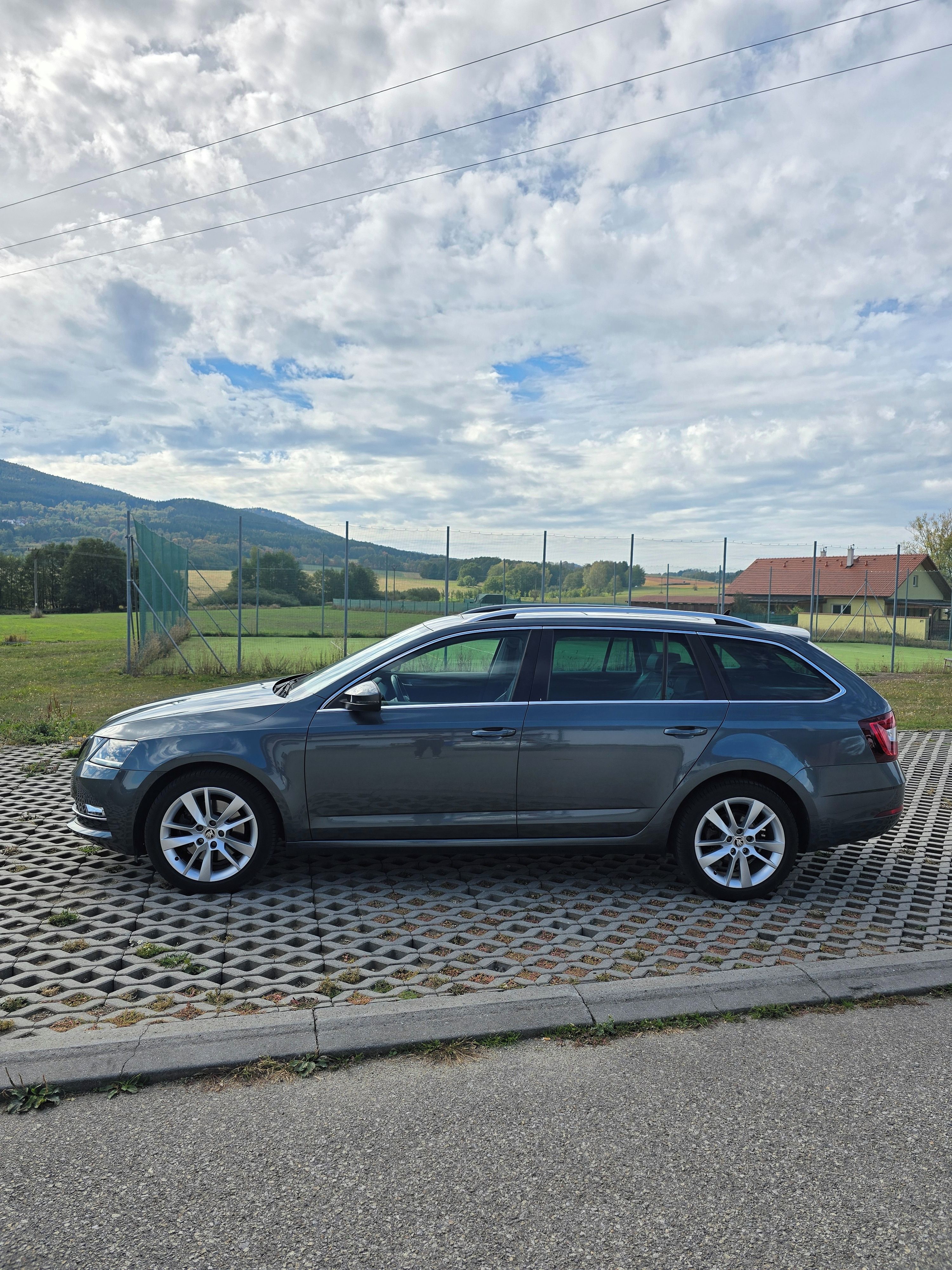 Škoda Octavia, 1.8 TSI Style 4x4 DSG *NAVI* - fotka 4