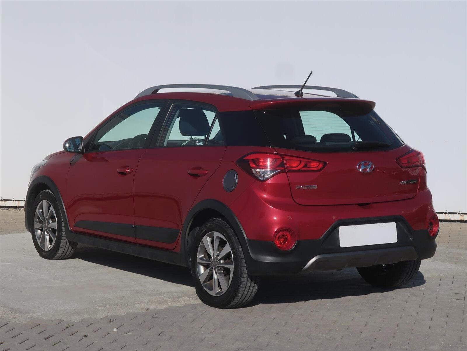 Hyundai i20, 1.4, Active, Serv.kniha - fotka 4