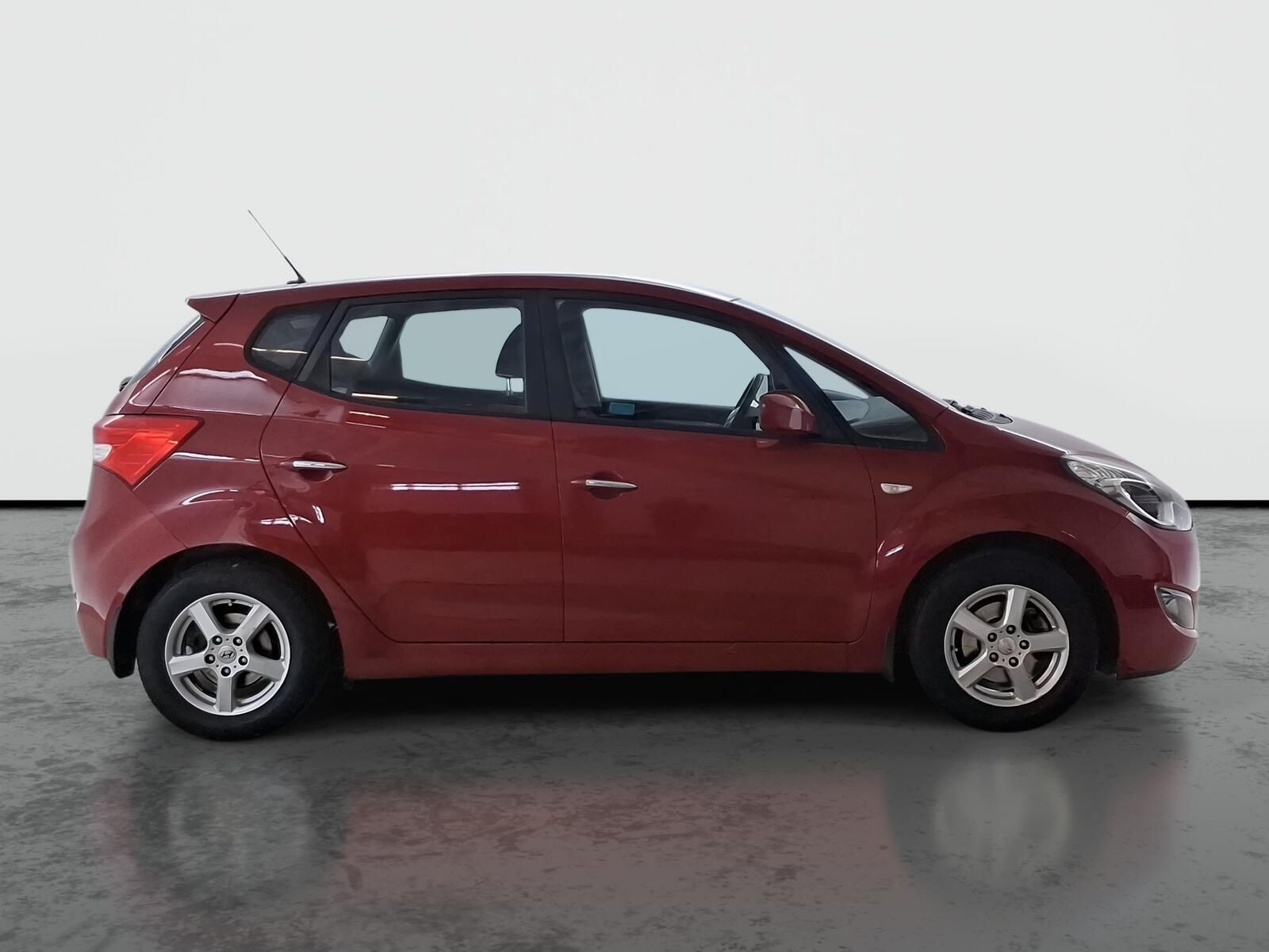 Hyundai ix20, 1.4 CVVT, ČR,1.maj, Serv.kniha - fotka 6