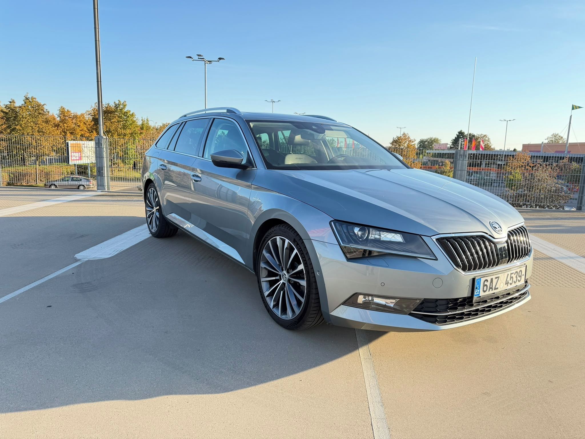 Škoda Superb, L&K 2.0 TSI 206kW 4x4 DSG - fotka 2
