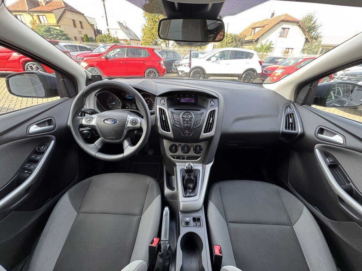 Ford Focus, 1.6i Ti-VCT Klima Servis FORD - fotka 6