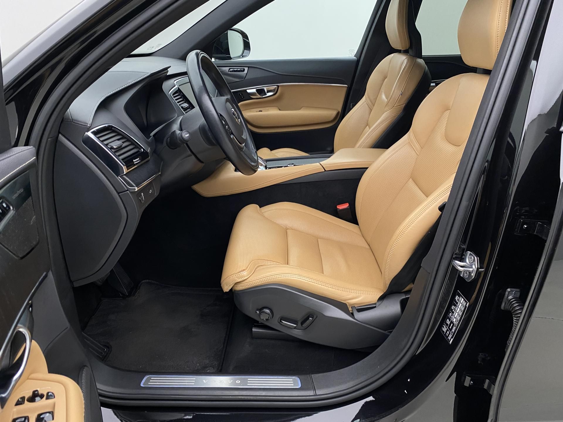 Volvo XC90, B6 AWD INSCRIPTION AUT CZ 7m - fotka 3