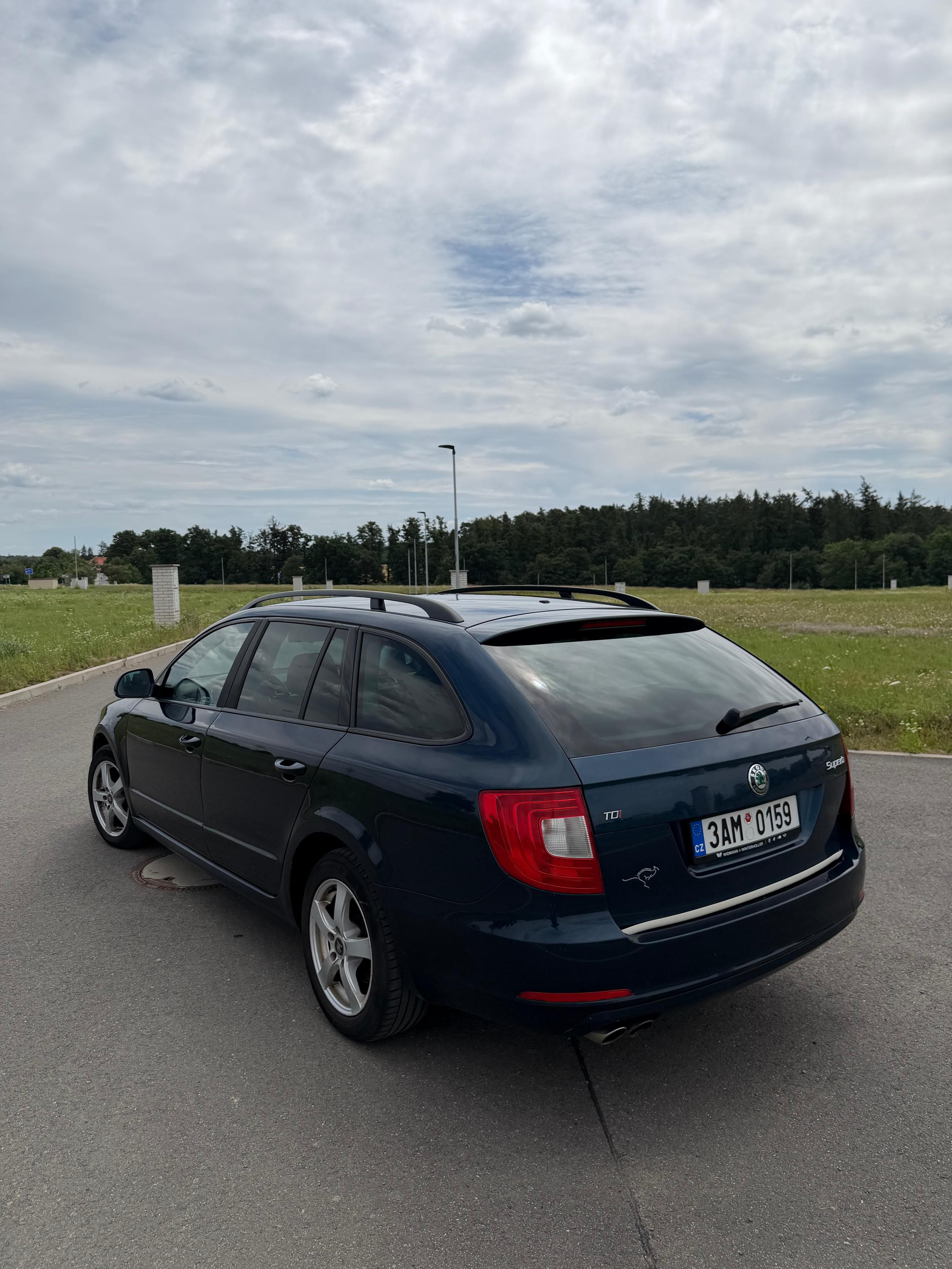Škoda Superb, 2.0 TDi - fotka 6