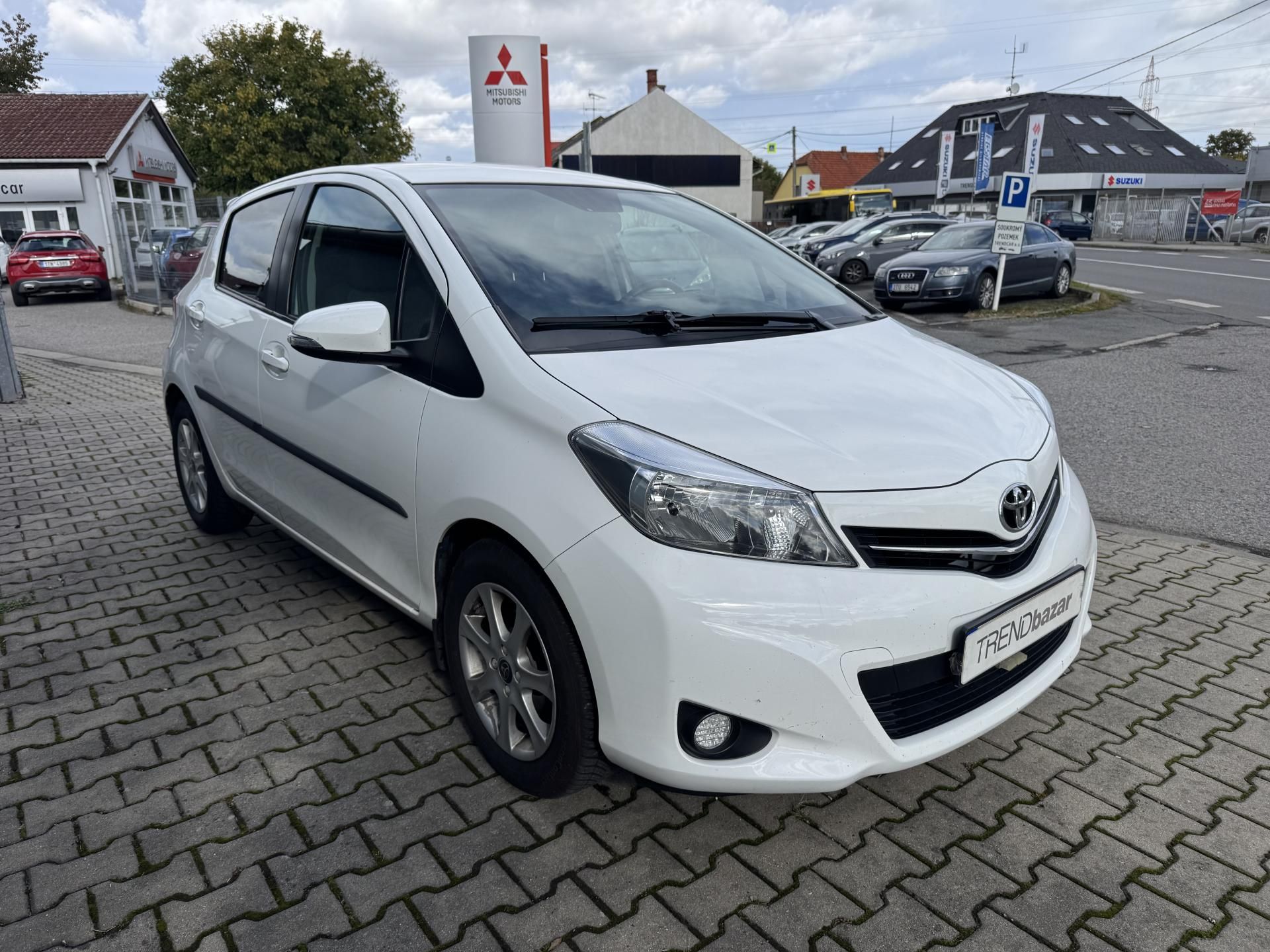 Toyota Yaris, 1,33 Dual VVT-i, ČR, 1.MAJ. - fotka 2