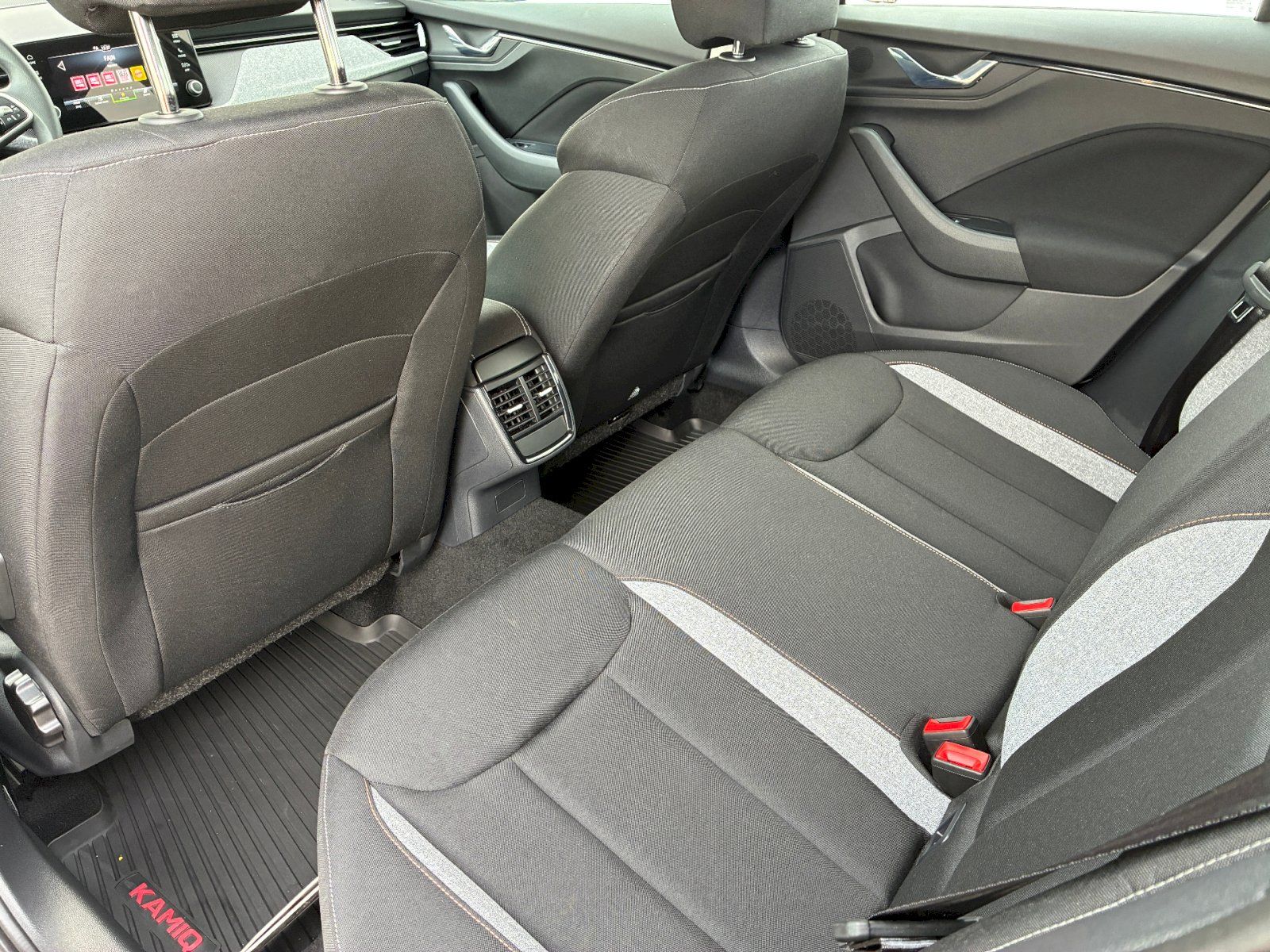 Škoda Kamiq, 1,0 TSI / 85 kW Selection - fotka 6