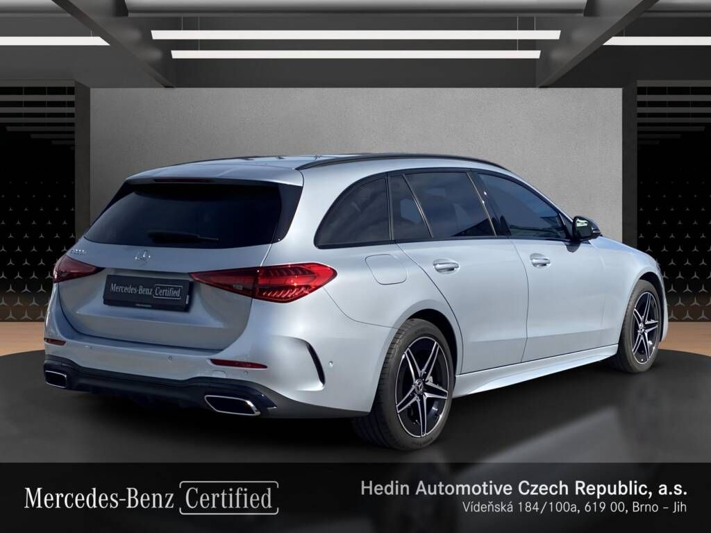 Mercedes-Benz Třídy C, C 300 e kombi AMG - fotka 5