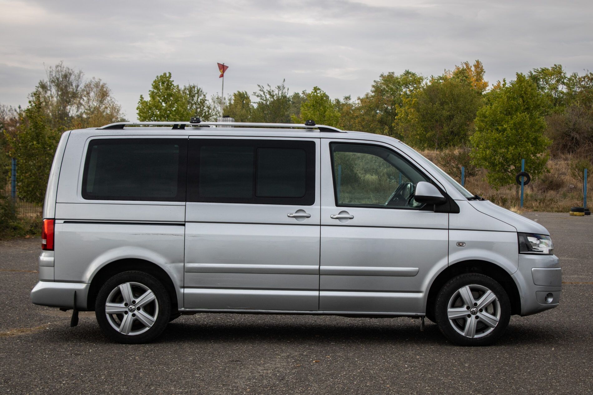 Volkswagen Caravelle - fotka 4