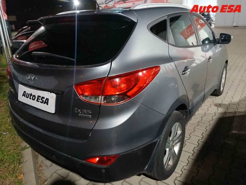 Hyundai ix35, 2.0 CRDi,2.maj,ČR - fotka 2