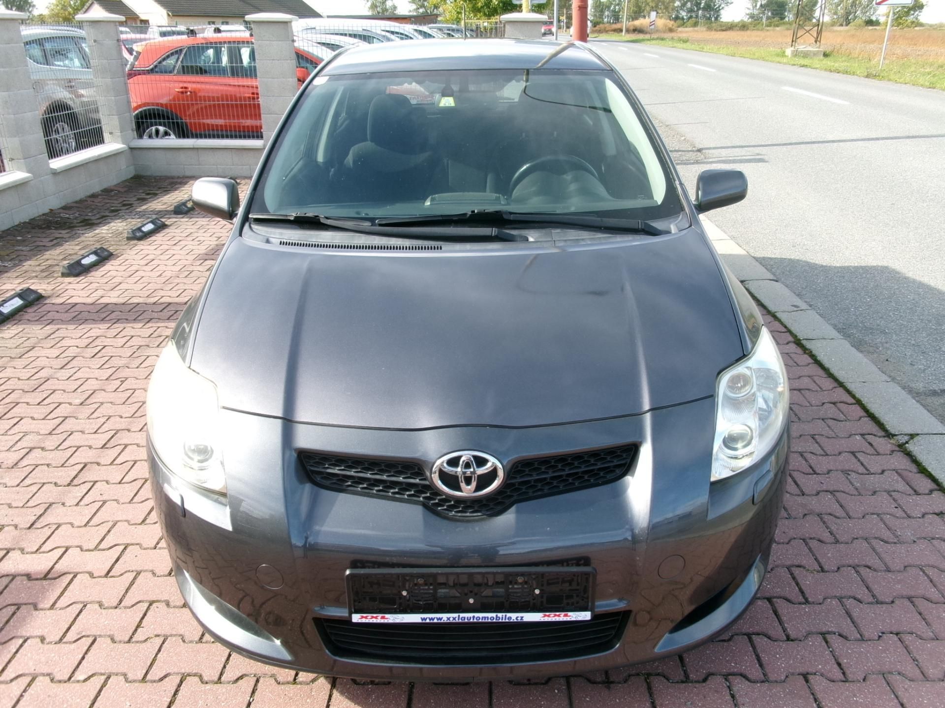 Toyota Auris, 2,0 D-4D 93kW AC TEMP ALU - fotka 5