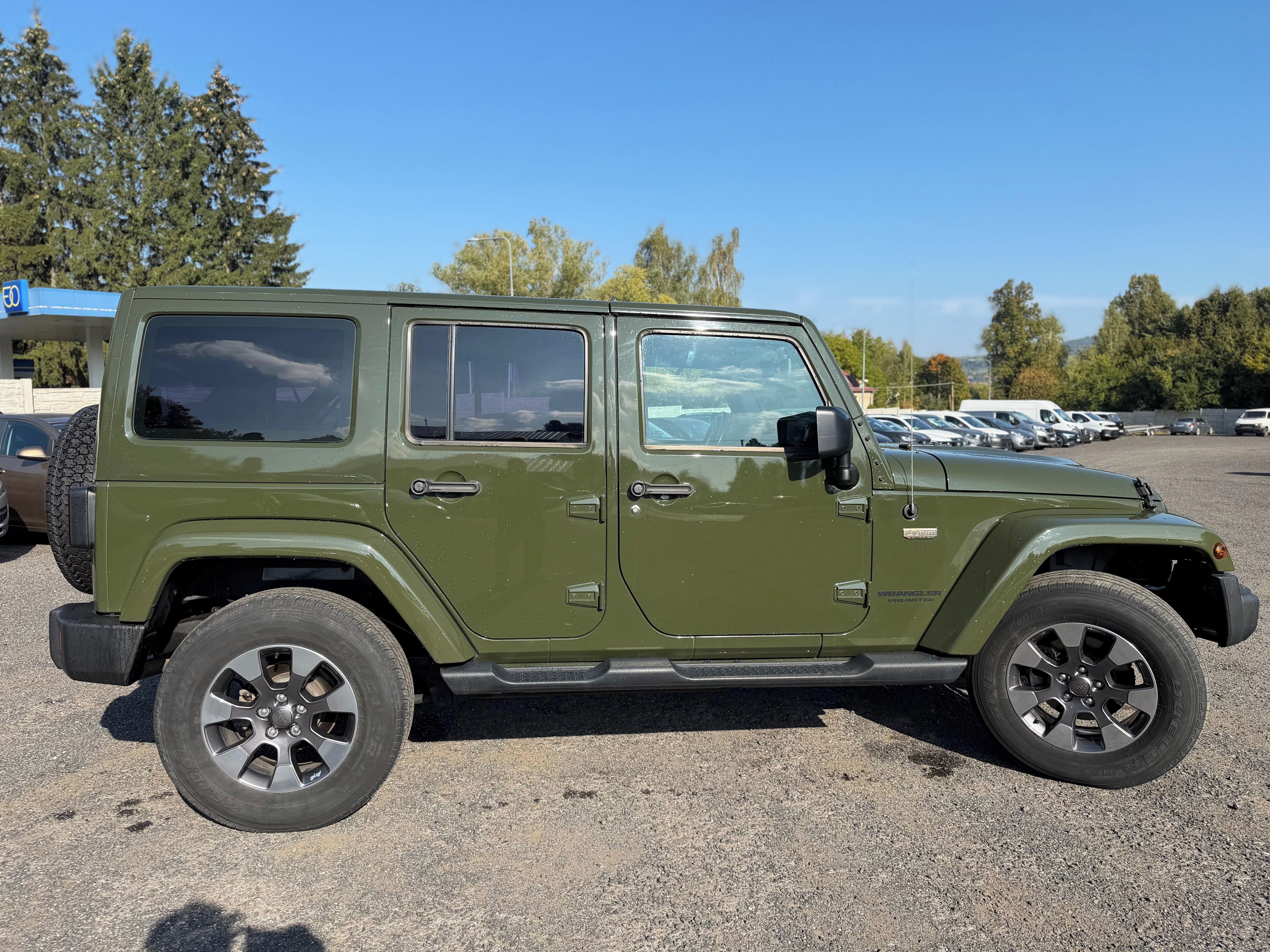 Jeep Wrangler, UNLIMITED SAHARA 3.6 V6 75 edi - fotka 6