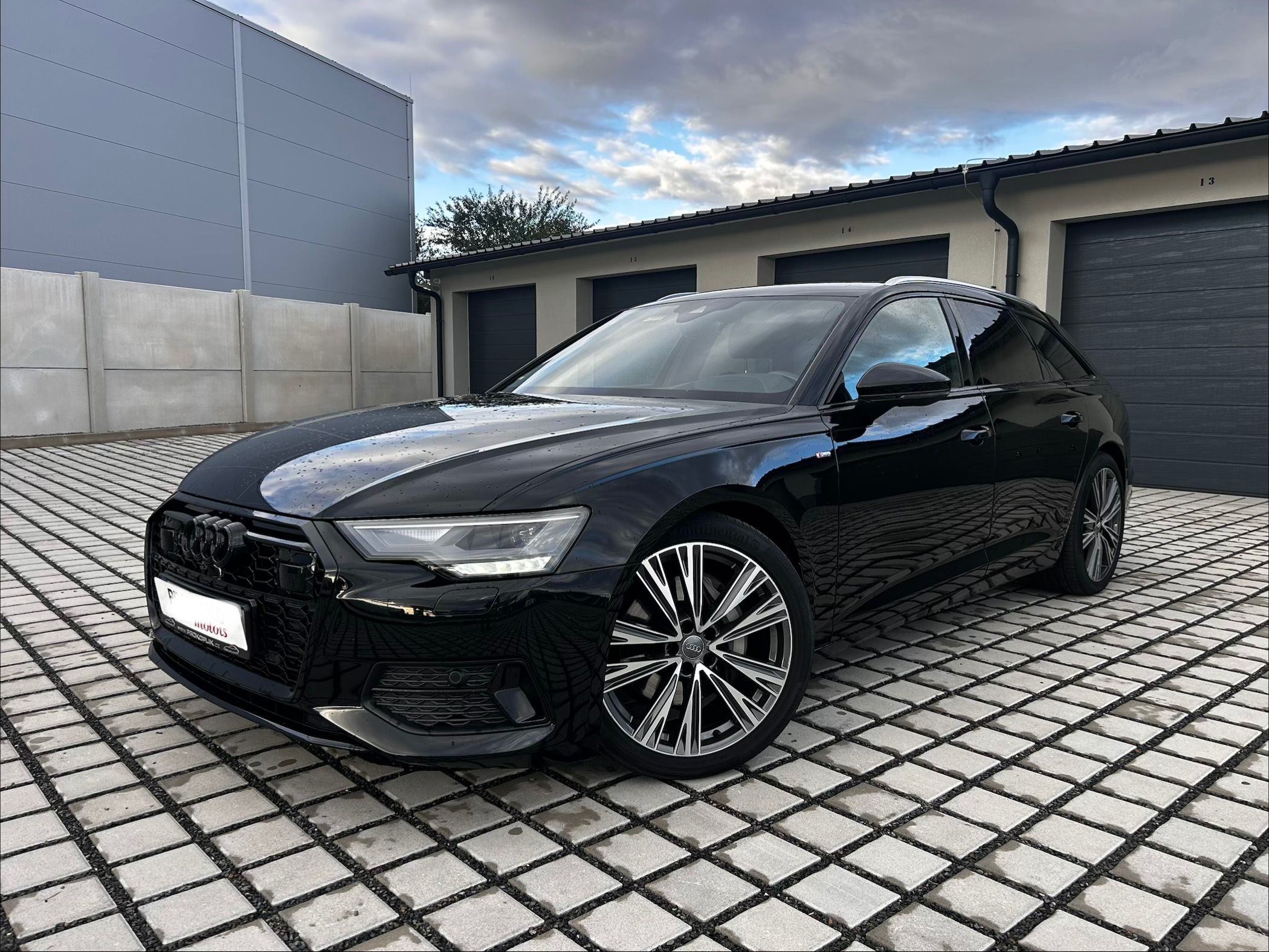 Audi A6, 3.0 TDi quattro S-line, vzduch