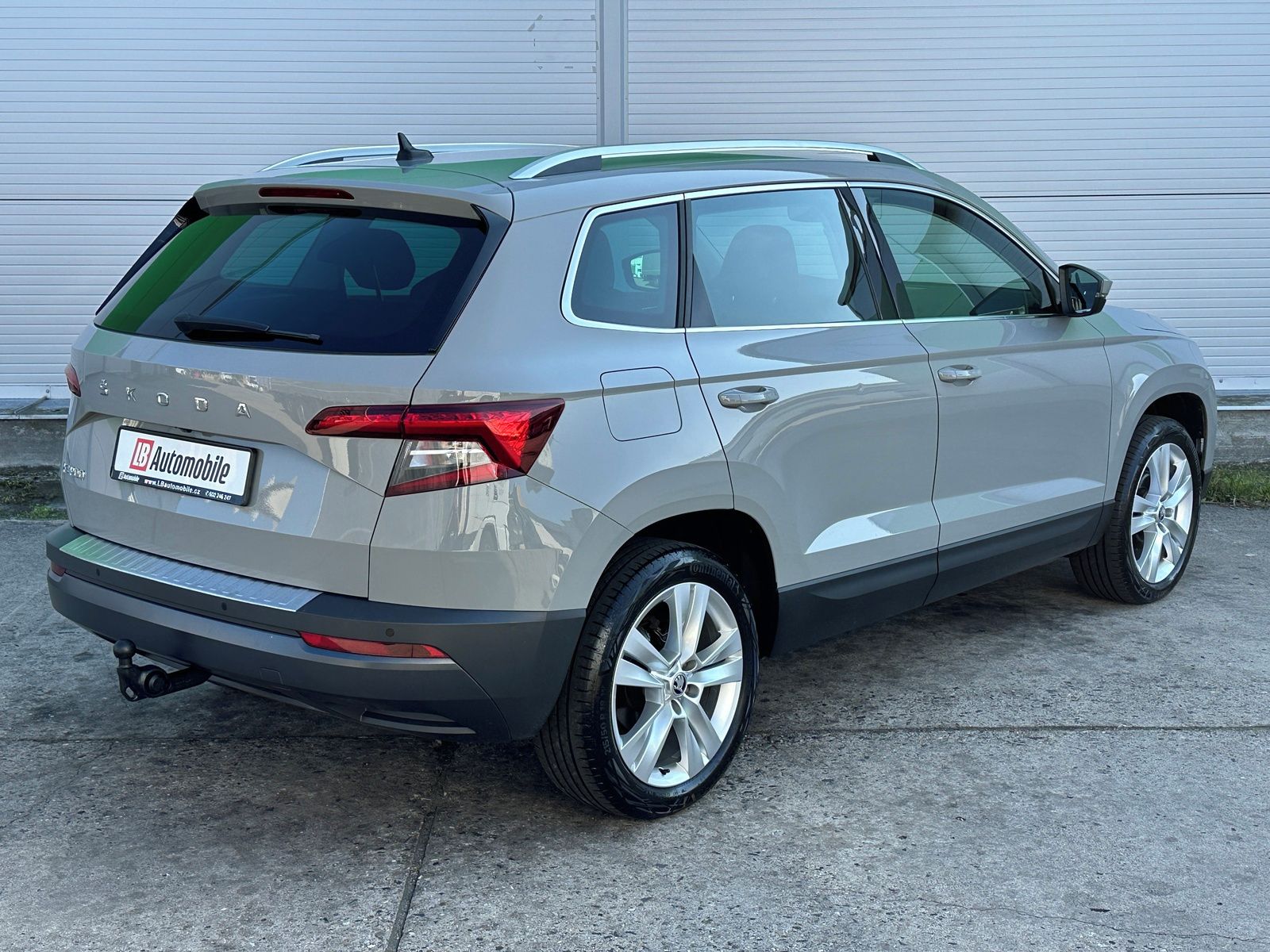 Škoda Karoq, 1.5TSi DSG NAVI TAŽNÉ ALU18 - fotka 4