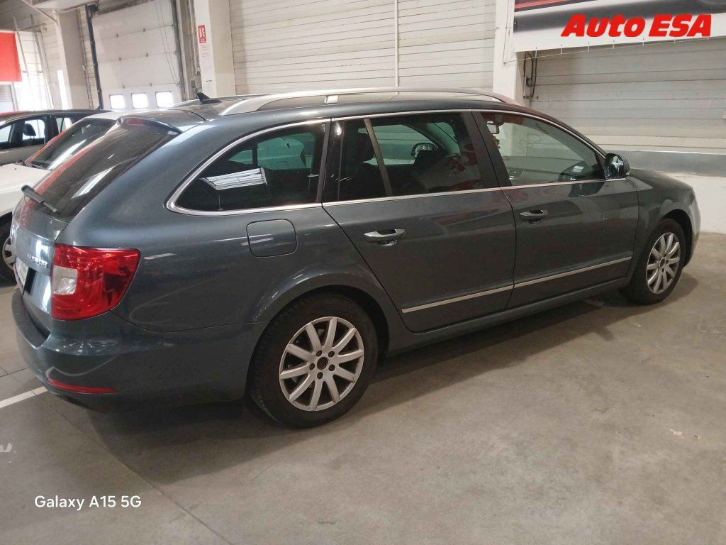 Škoda Superb, 2.0TDi - fotka 2
