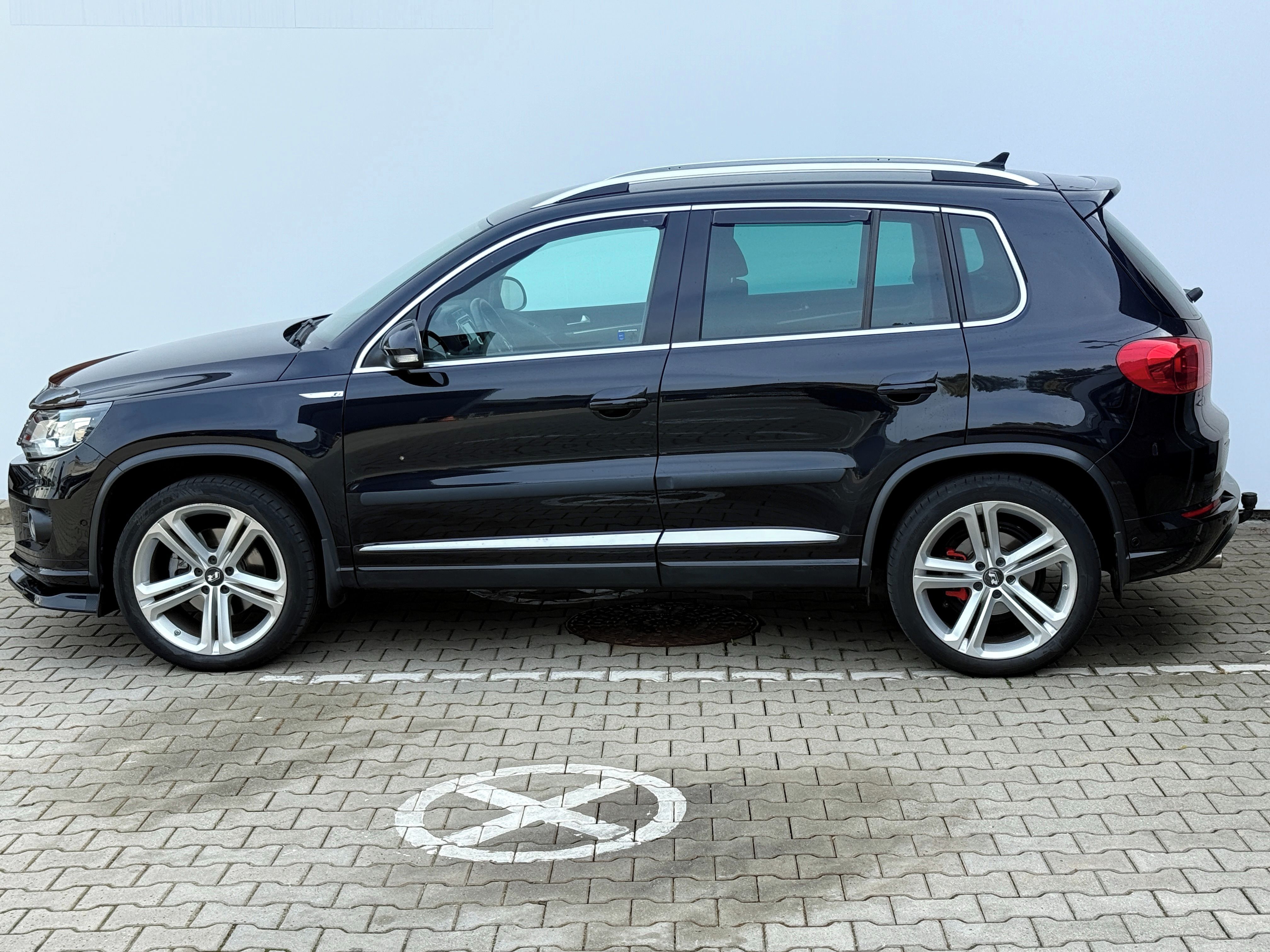 Volkswagen Tiguan, 2.0TDi 103kW/140PS R-line - fotka 3