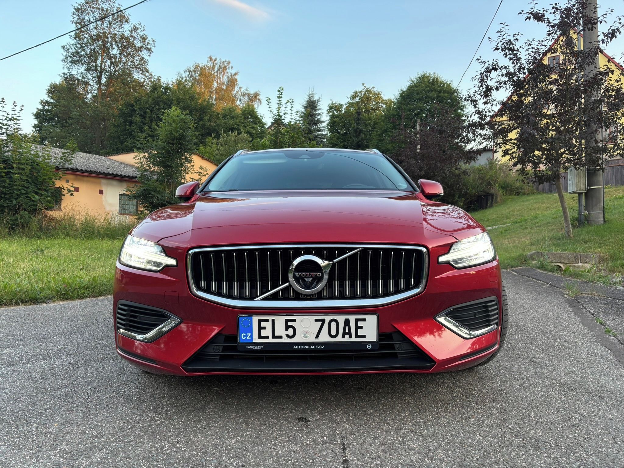 Volvo V60, 2,0 T6 257kw Recharge - fotka 5
