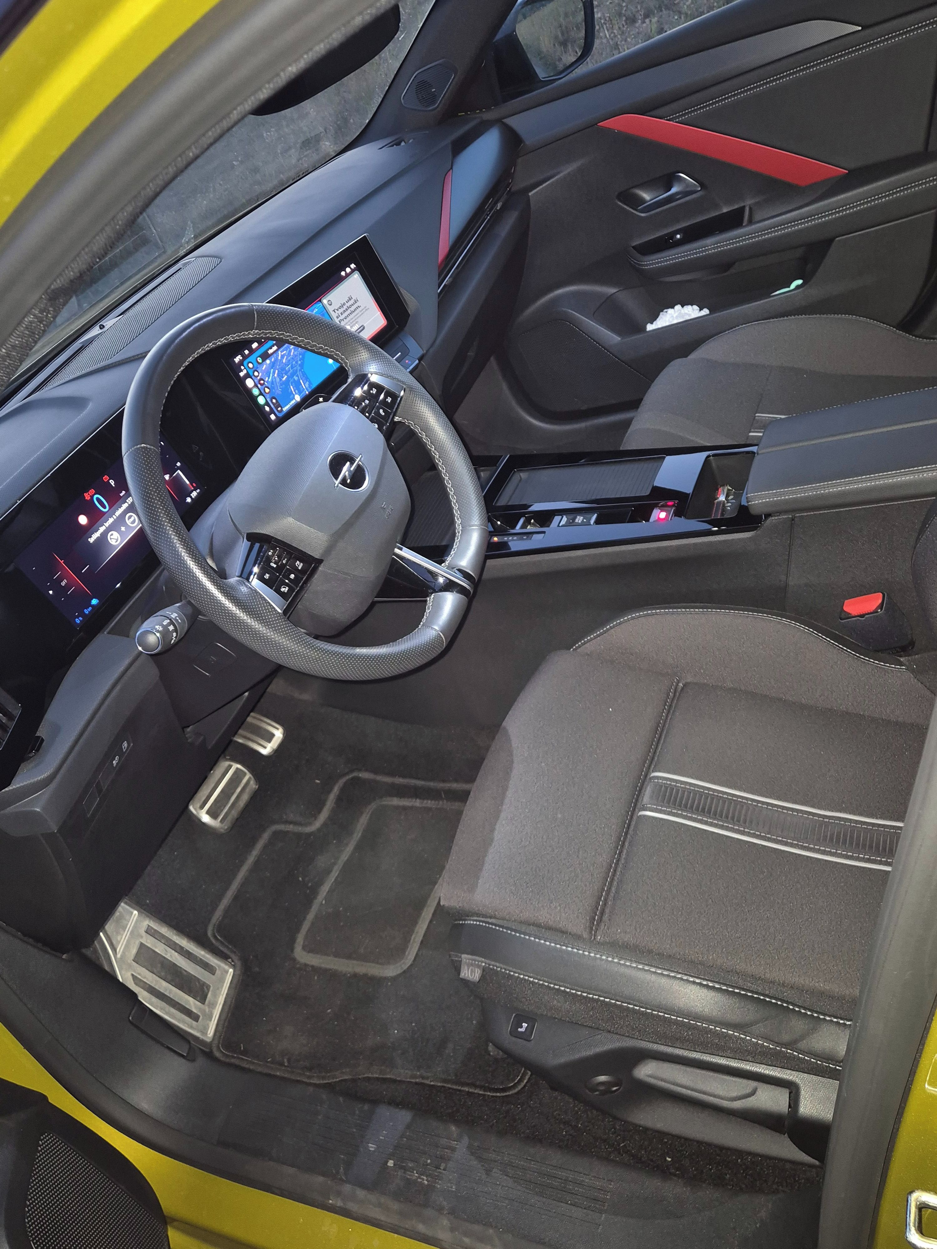 Opel Astra, OPEL Astra GS 1,6T PHEV 133 kW - fotka 5