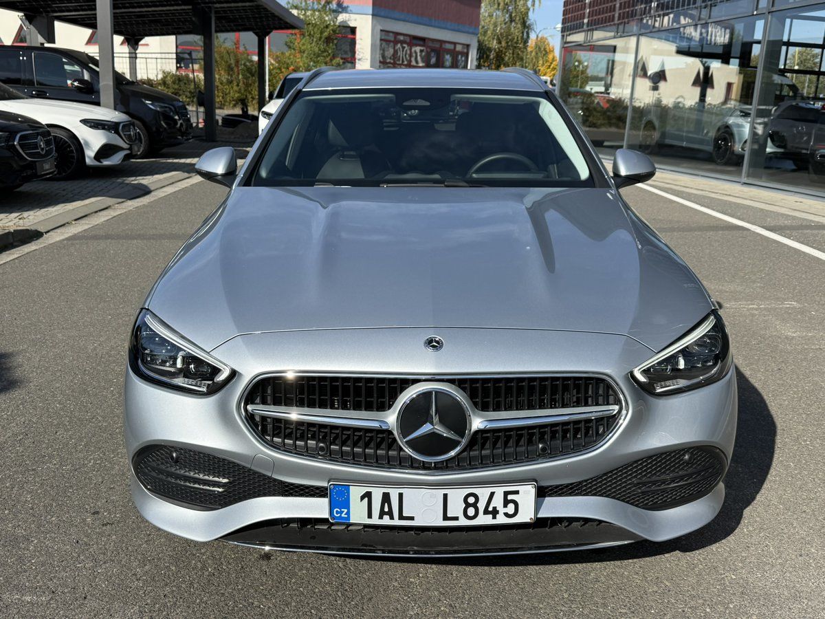 Mercedes-Benz Třídy C, 220 d 4MATIC kombi - fotka 3