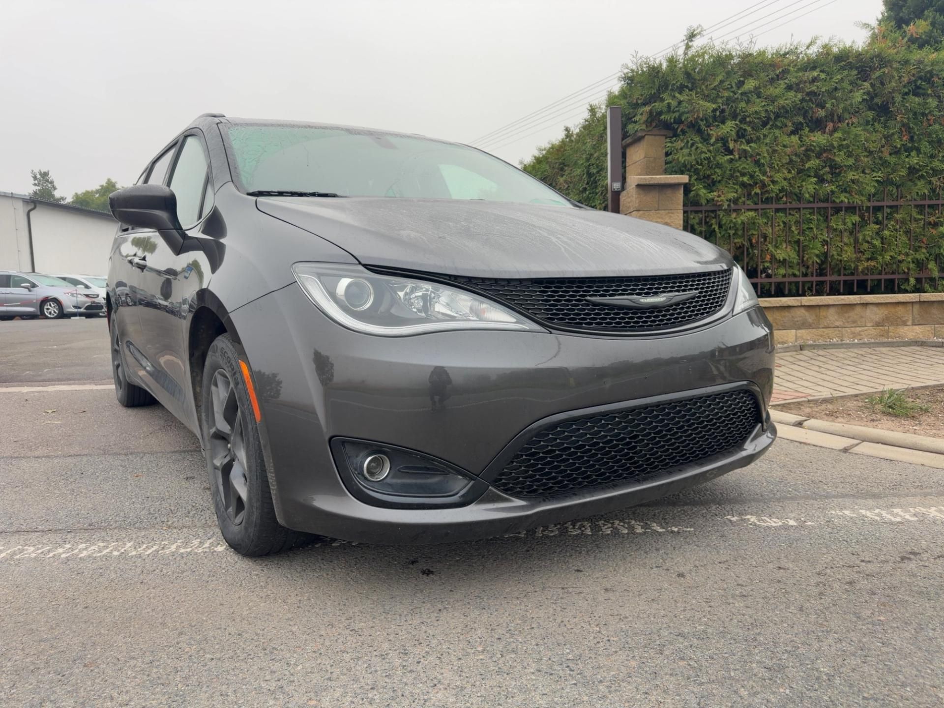 Chrysler Pacifica, 3,6 L 8 míst S type 2019 - fotka 6