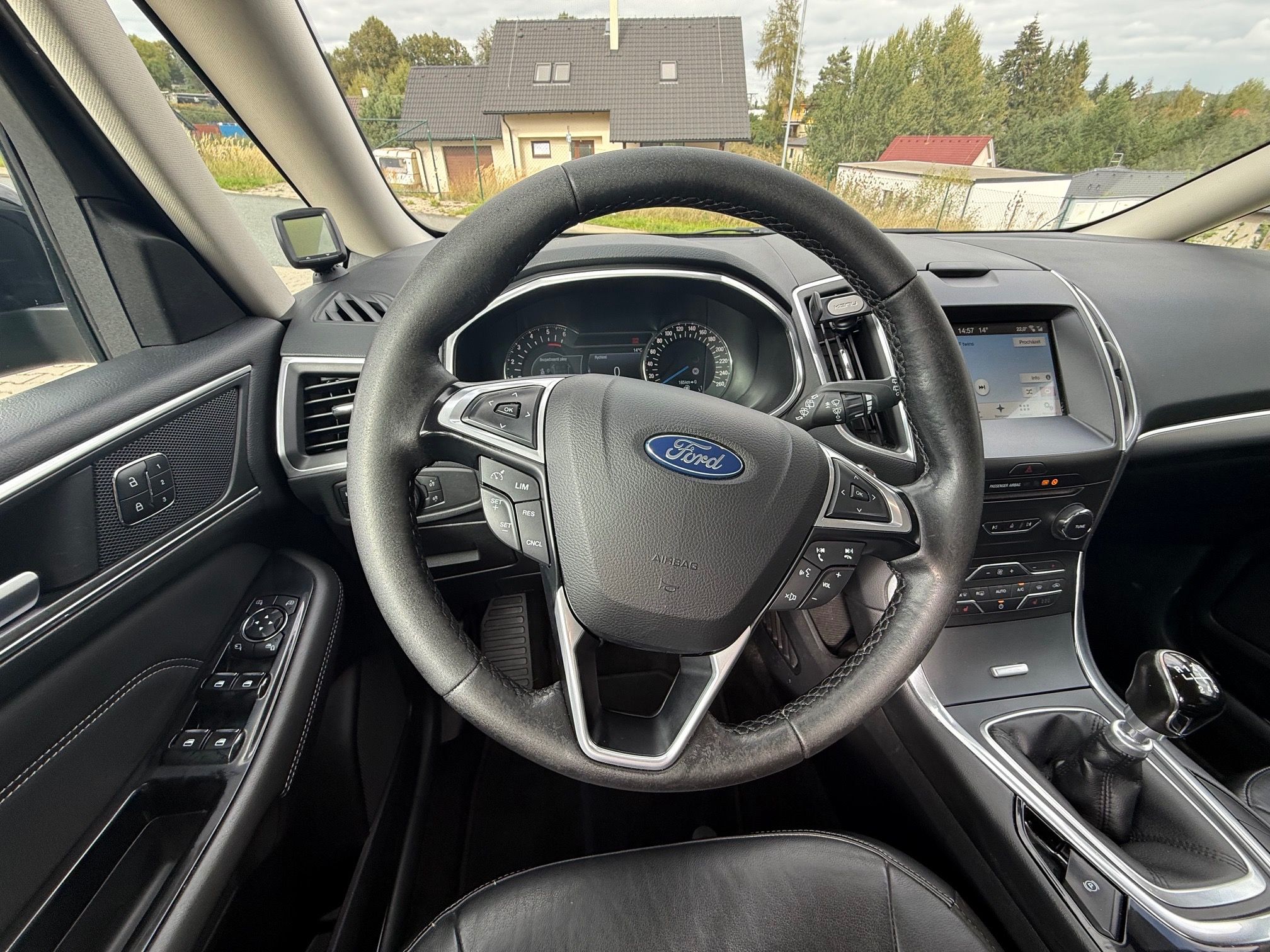 Ford Galaxy - fotka 2