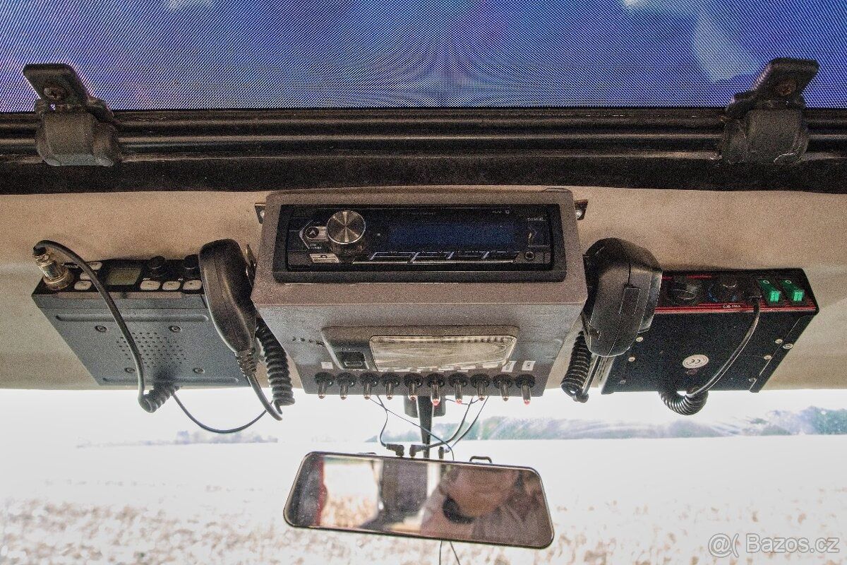 Land Rover Defender - fotka 6