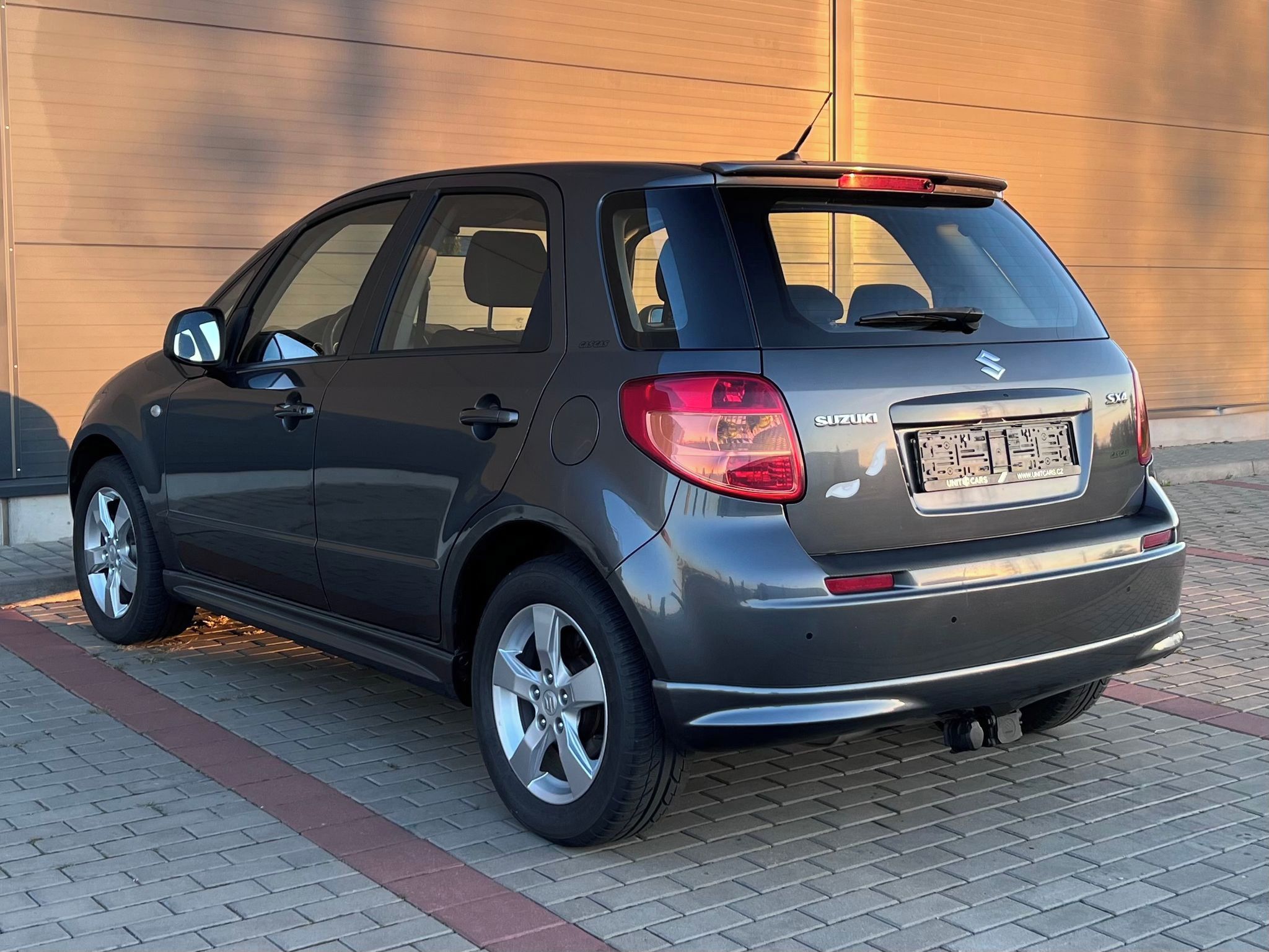 Suzuki SX4, 1,6 VVti-VÝHŘEV.S-ALU - fotka 6