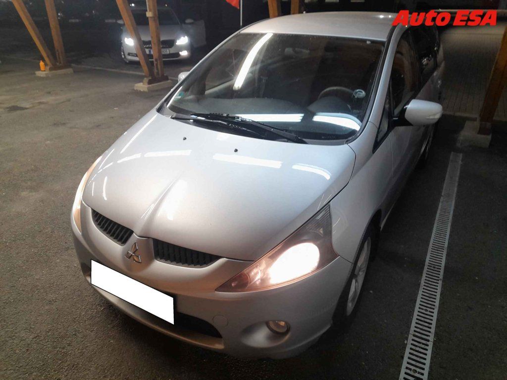 Mitsubishi Grandis, 2.4,AT