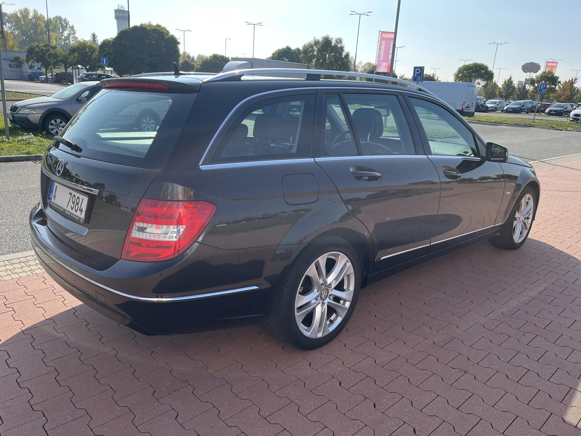 Mercedes-Benz Třídy C, C 2.2 CDi Anantgarde - fotka 5