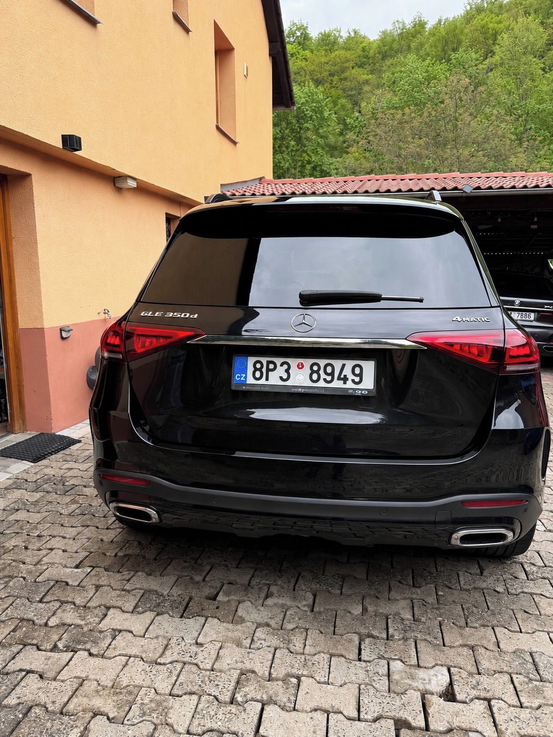 Mercedes-Benz GLE, GLE 350d 4 Matic - fotka 4