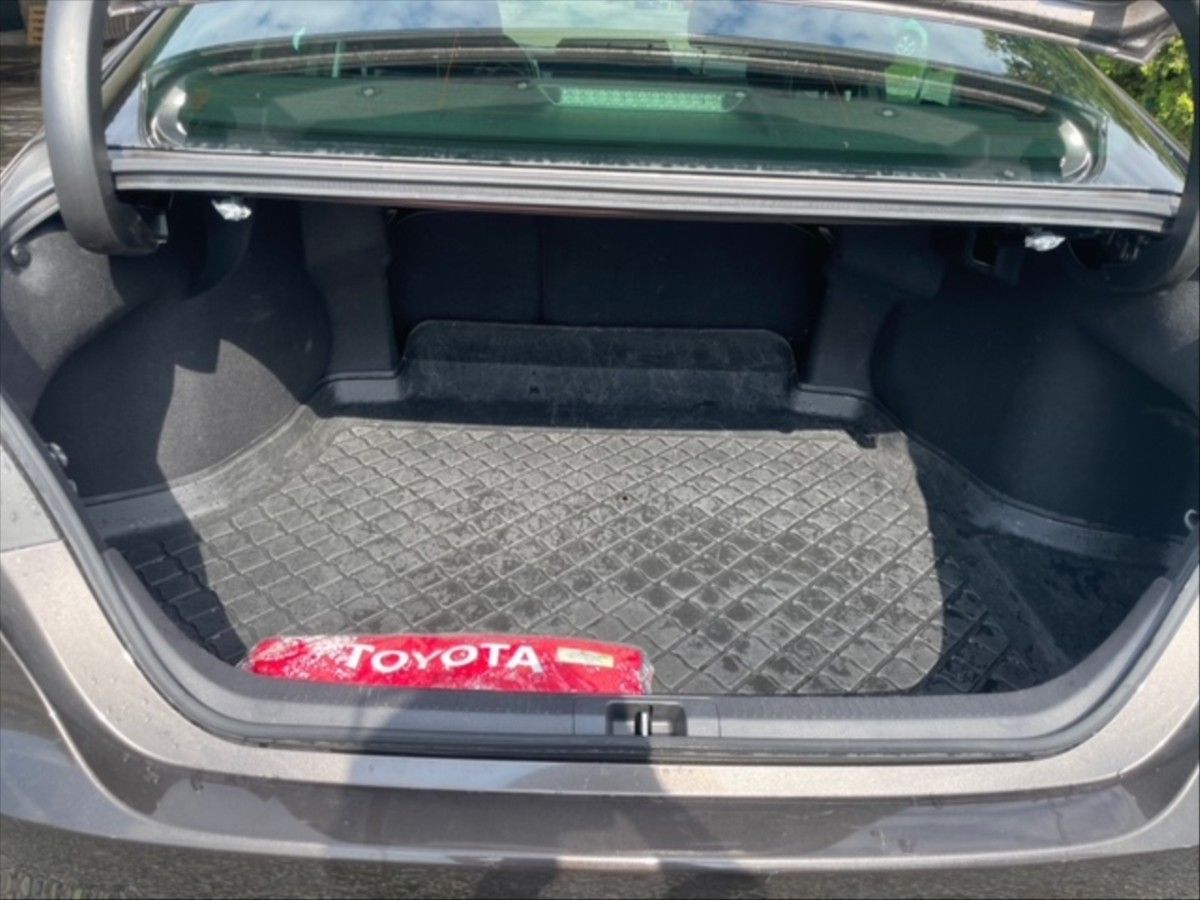 Toyota Camry, 2,5 Hybrid Prestige AT - fotka 6