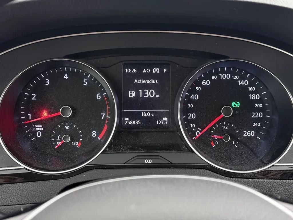 Volkswagen Passat, 1.4TSI DSG 110kW Matrix ACC - fotka 5