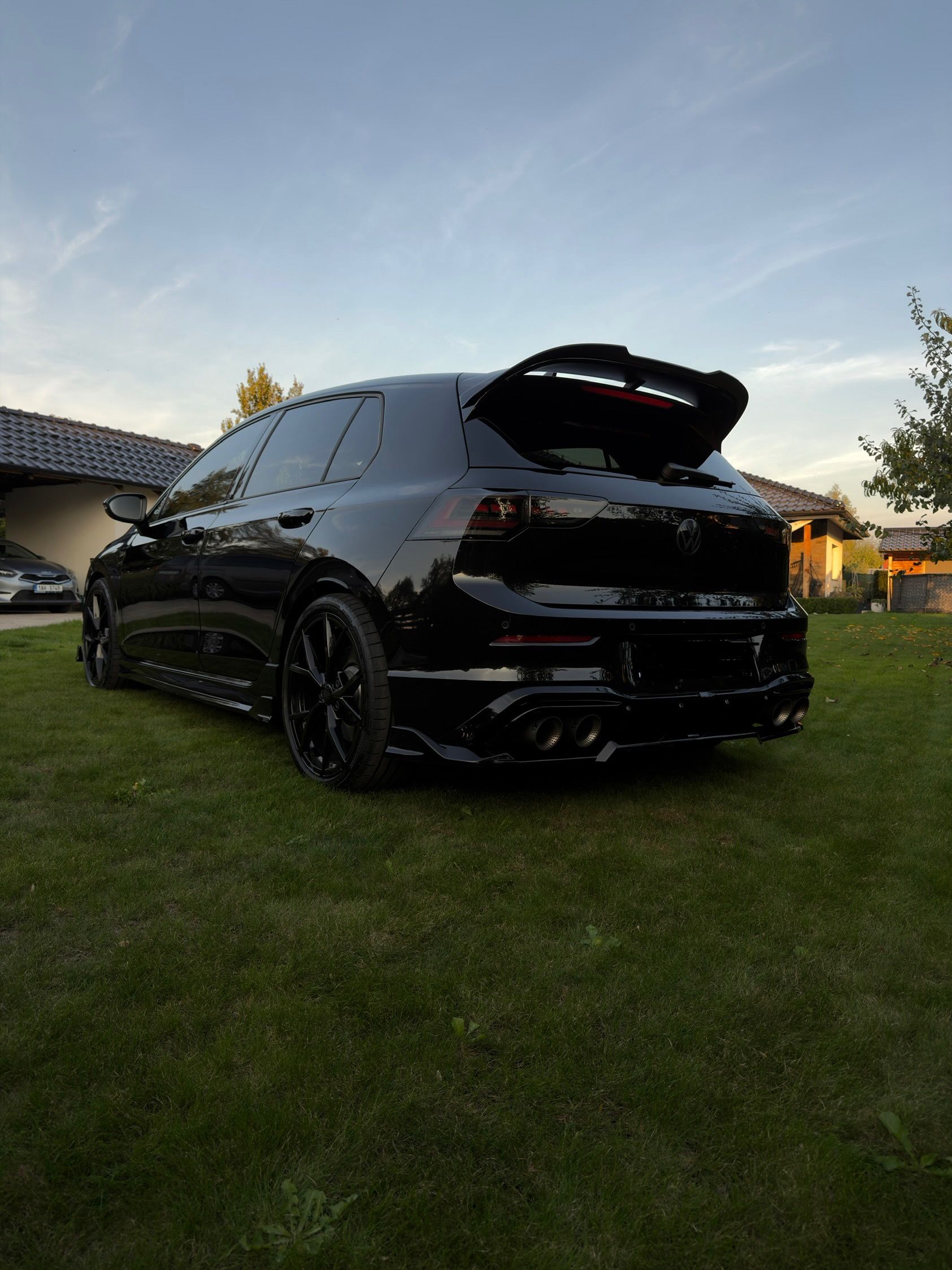 Volkswagen Golf, Volkswagen Golf R 245kw 4M - fotka 2