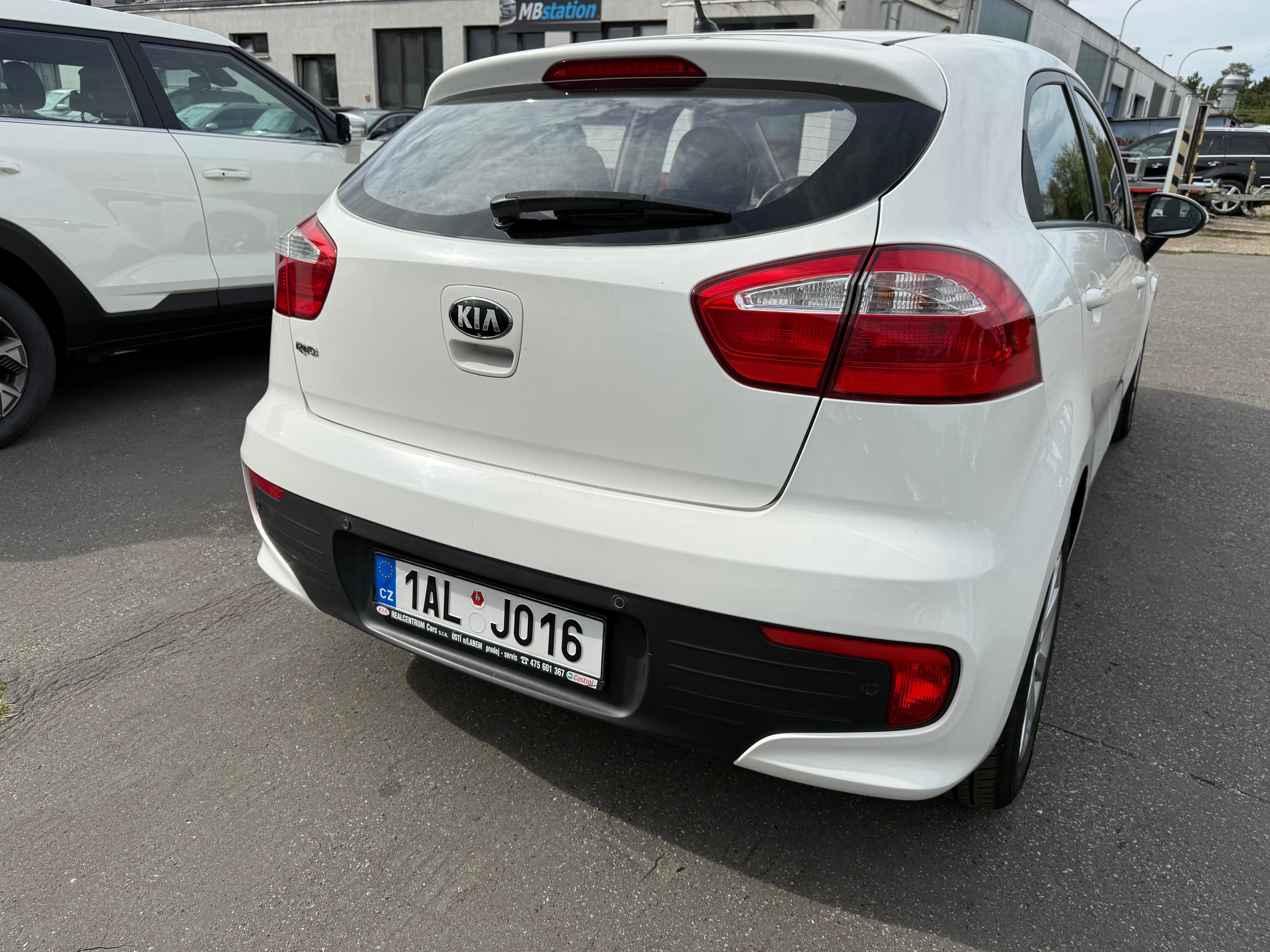 Kia Rio, Mnoho nových dílů,STAV - fotka 5