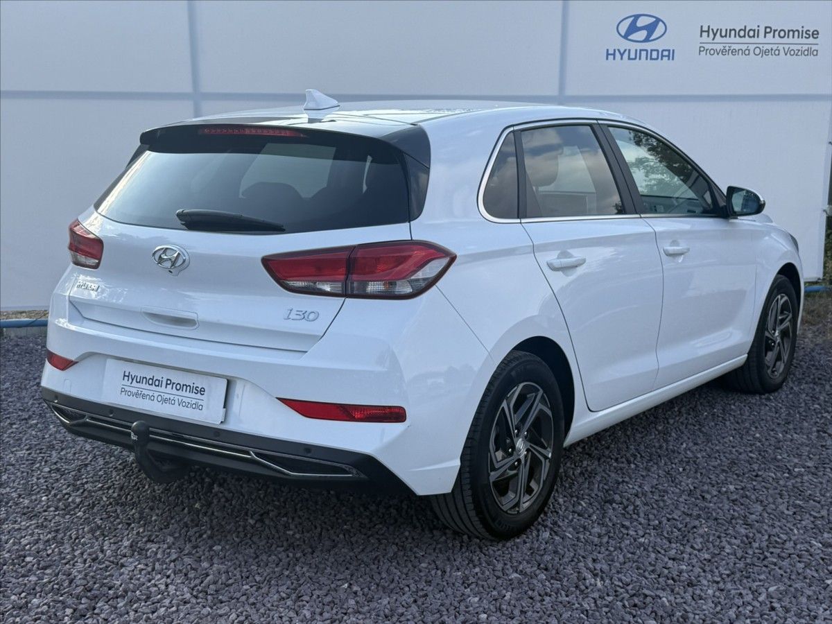 Hyundai i30, 1,5 CVVT 81kW Smart - fotka 2