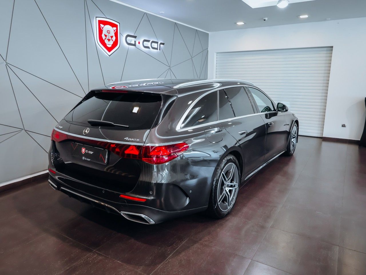 Mercedes-Benz Třídy E, E 450 4MATIC 280 kW AMG - fotka 5