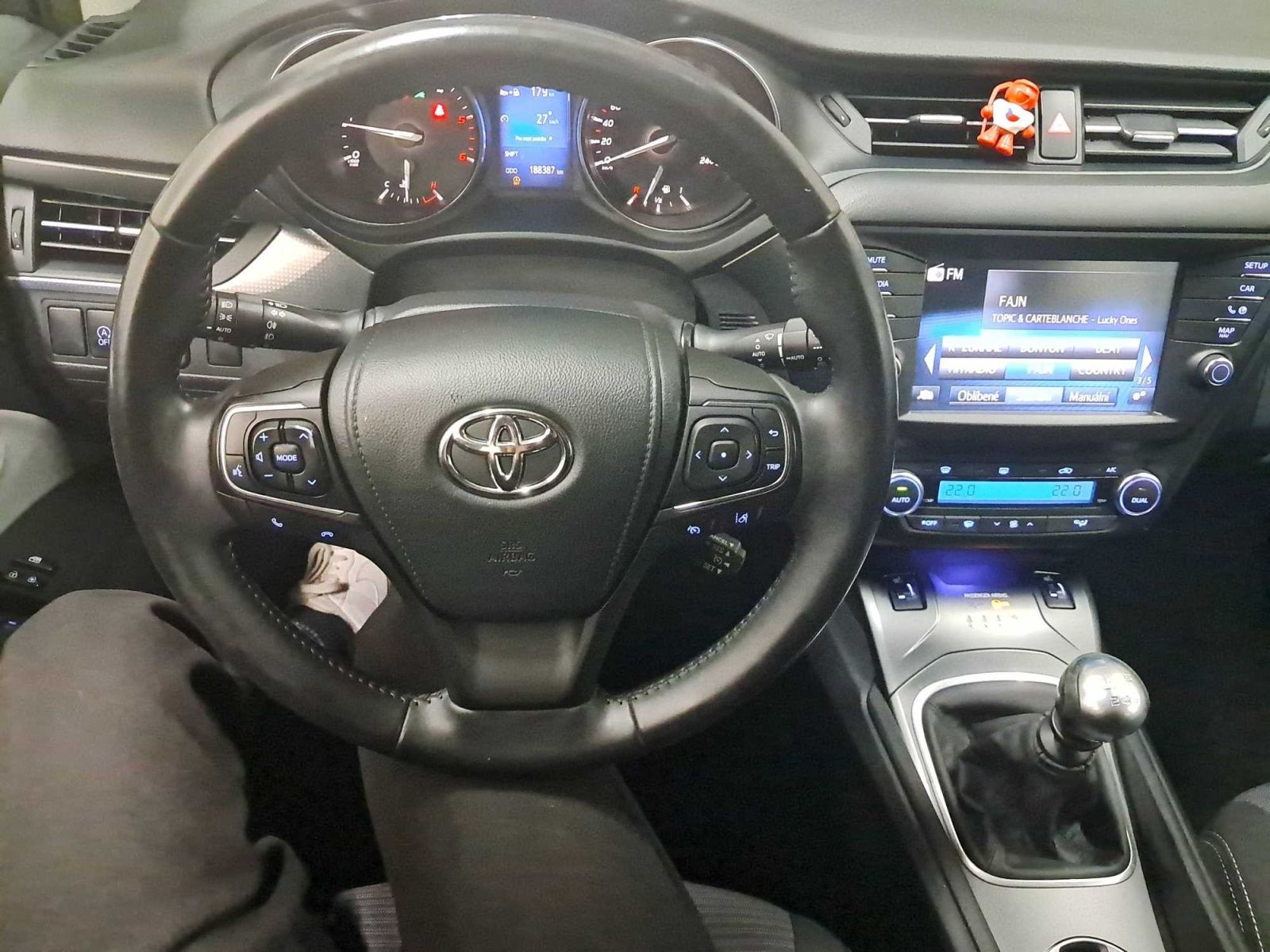 Toyota Avensis, 2.0 D-4D, Navi - fotka 3