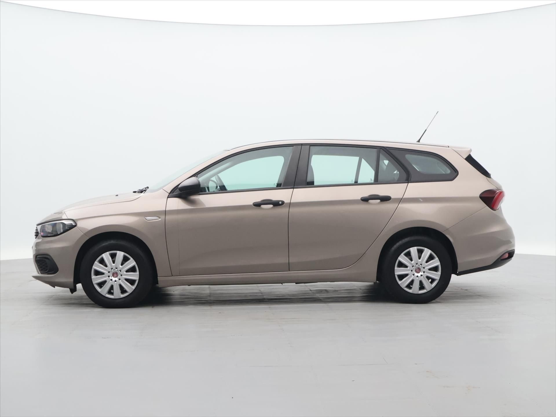 Fiat Tipo, 1,4 70kW CZ Klima Lounge - fotka 4