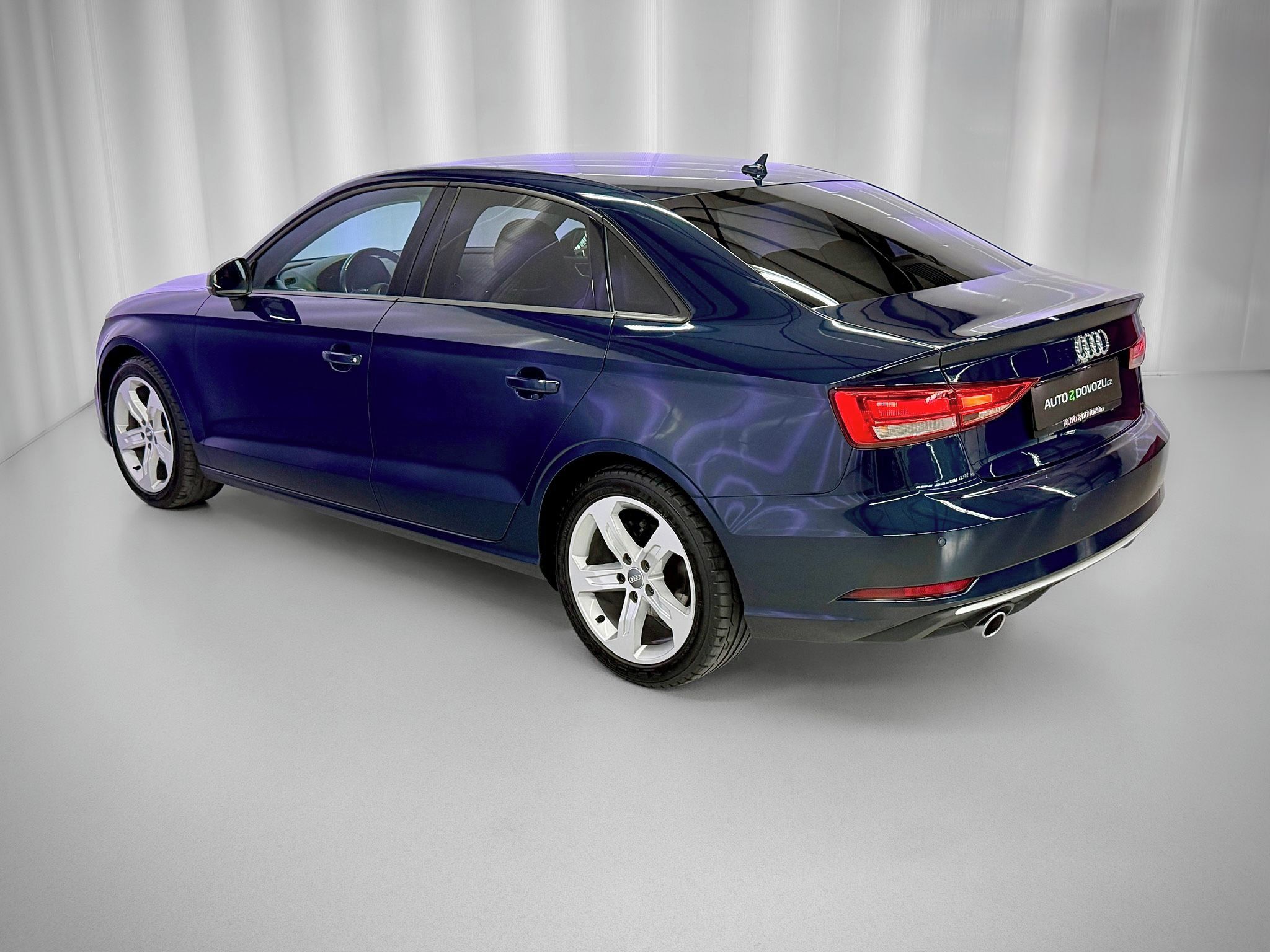 Audi A3, 1.6 TDI LIMOUSINE SPORT - fotka 4