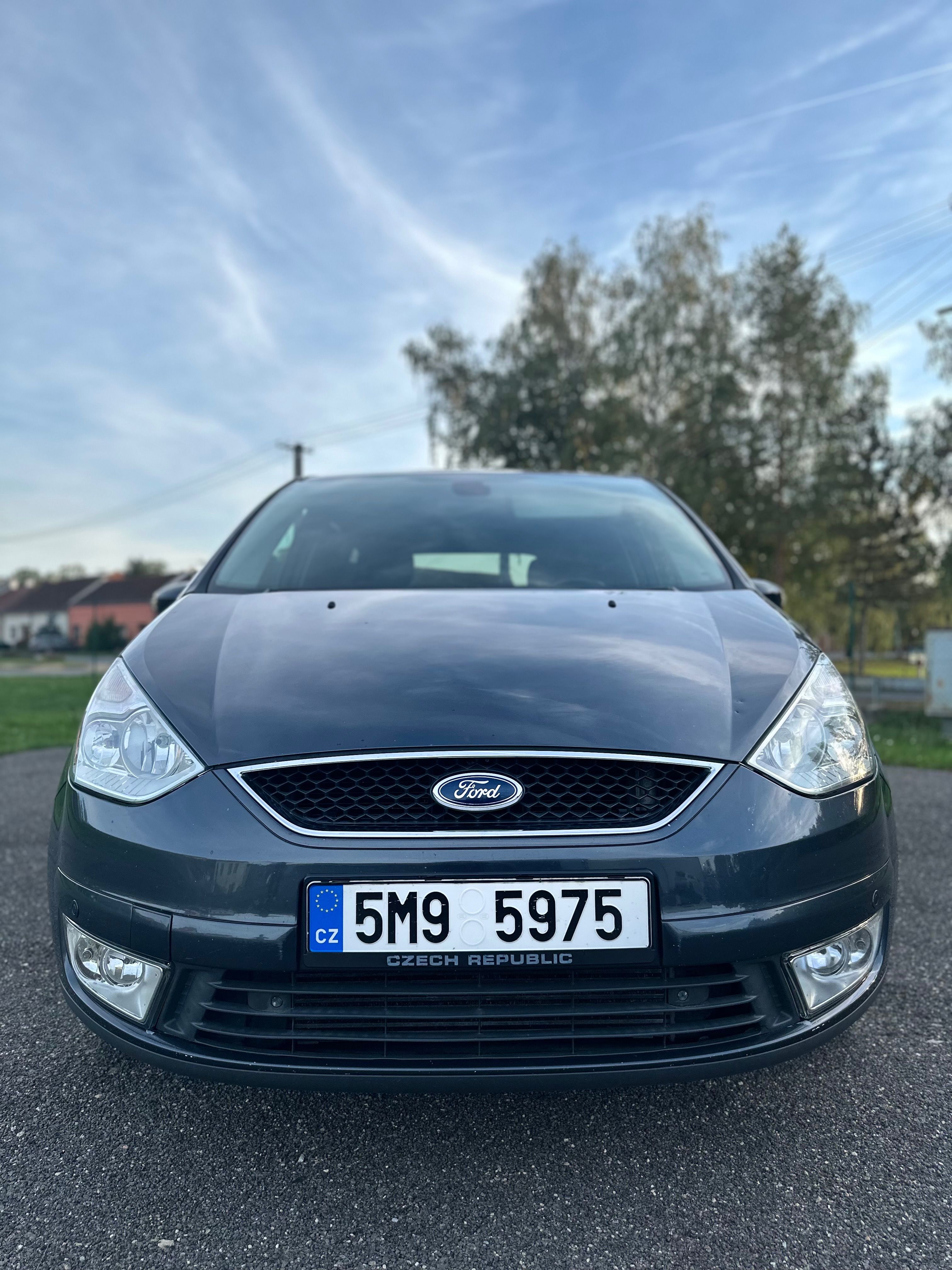 Ford Galaxy, 2.0 TDCi - fotka 2