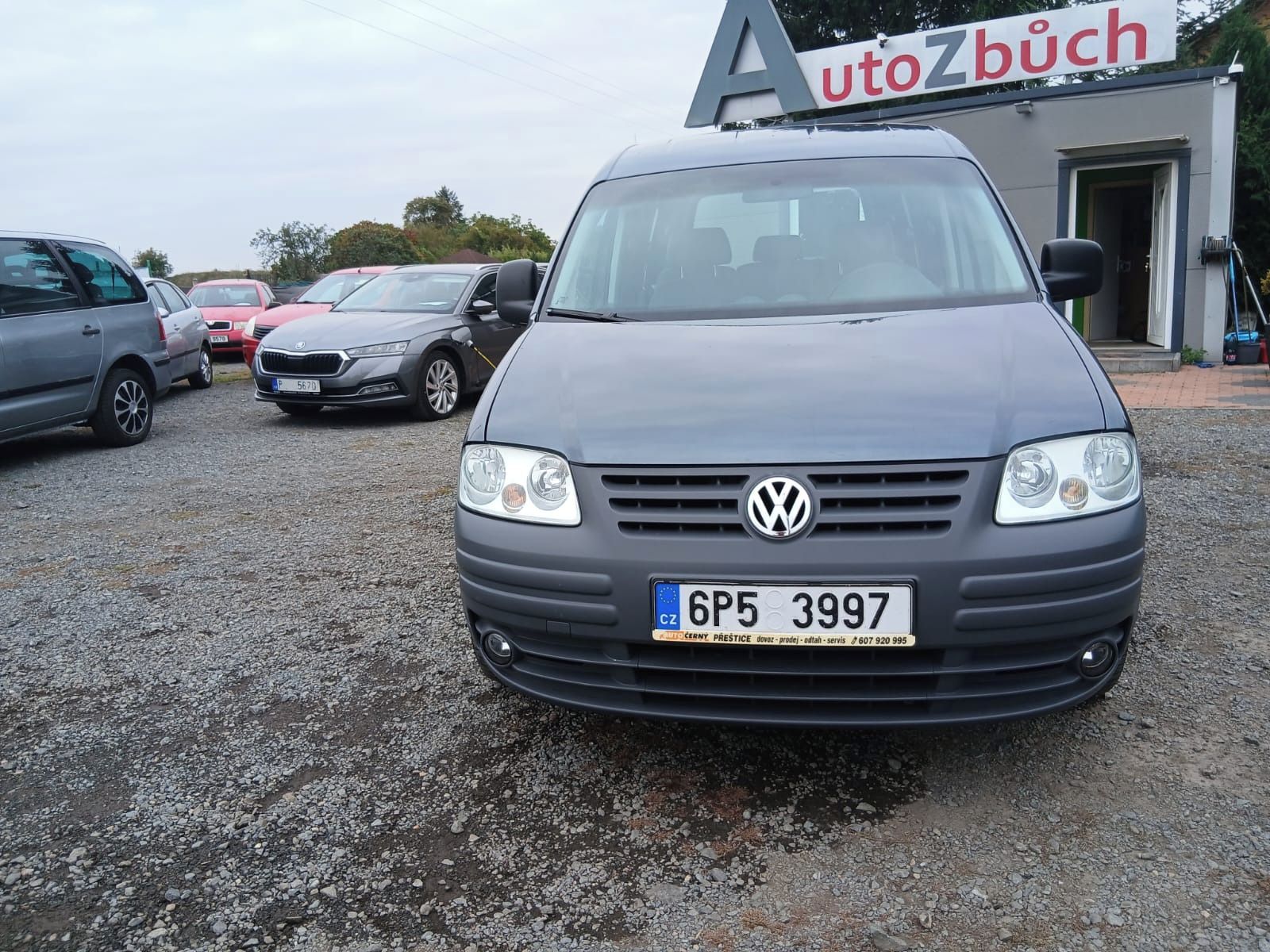 Volkswagen Caddy, 1.4i, 7 míst, tažné zařízení - fotka 4