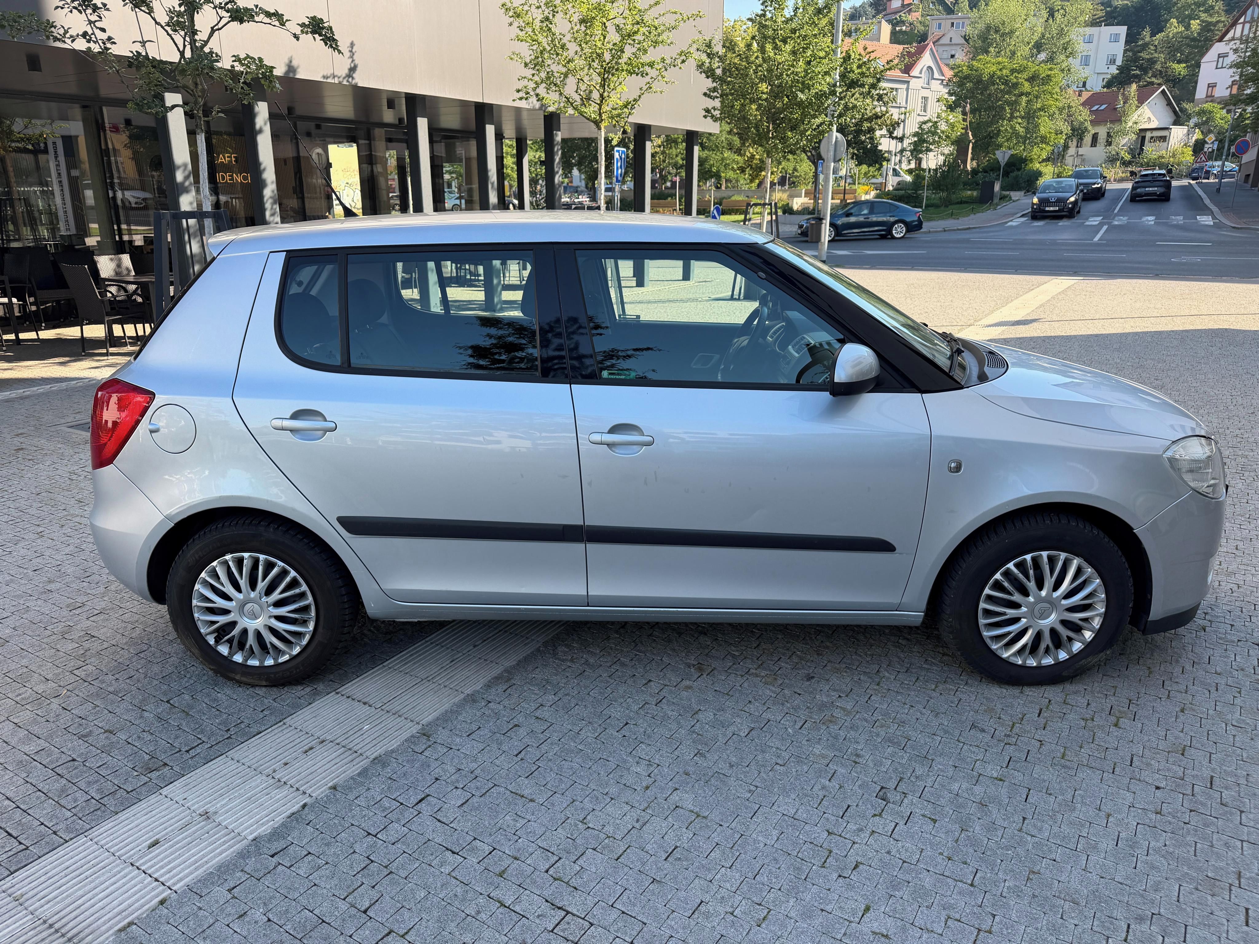 Škoda Fabia, 1,4tdi 59kw automatická AC - fotka 6