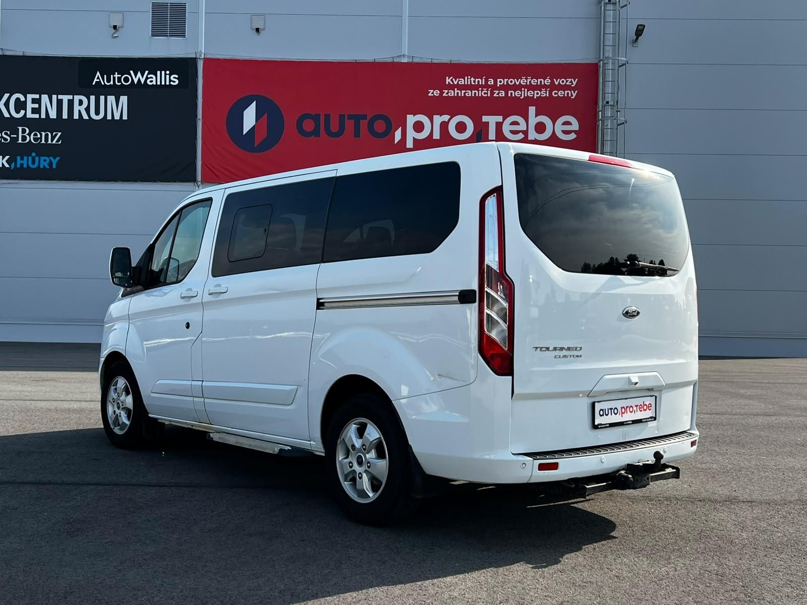 Ford Tourneo Custom, 2.0TDCI 96kW 8-Míst DPH TZ - fotka 4