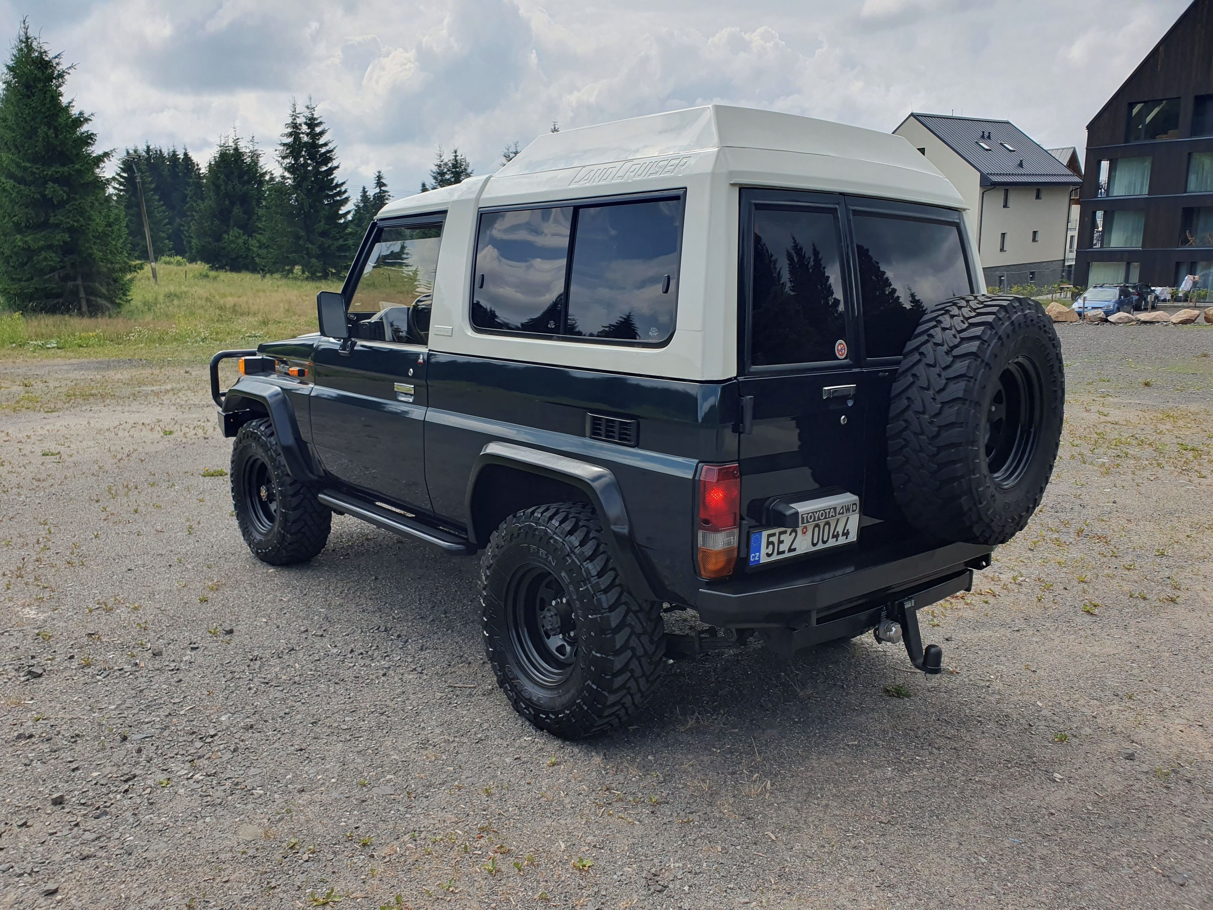Toyota Land Cruiser, HZJ 73 4,2 D - fotka 5