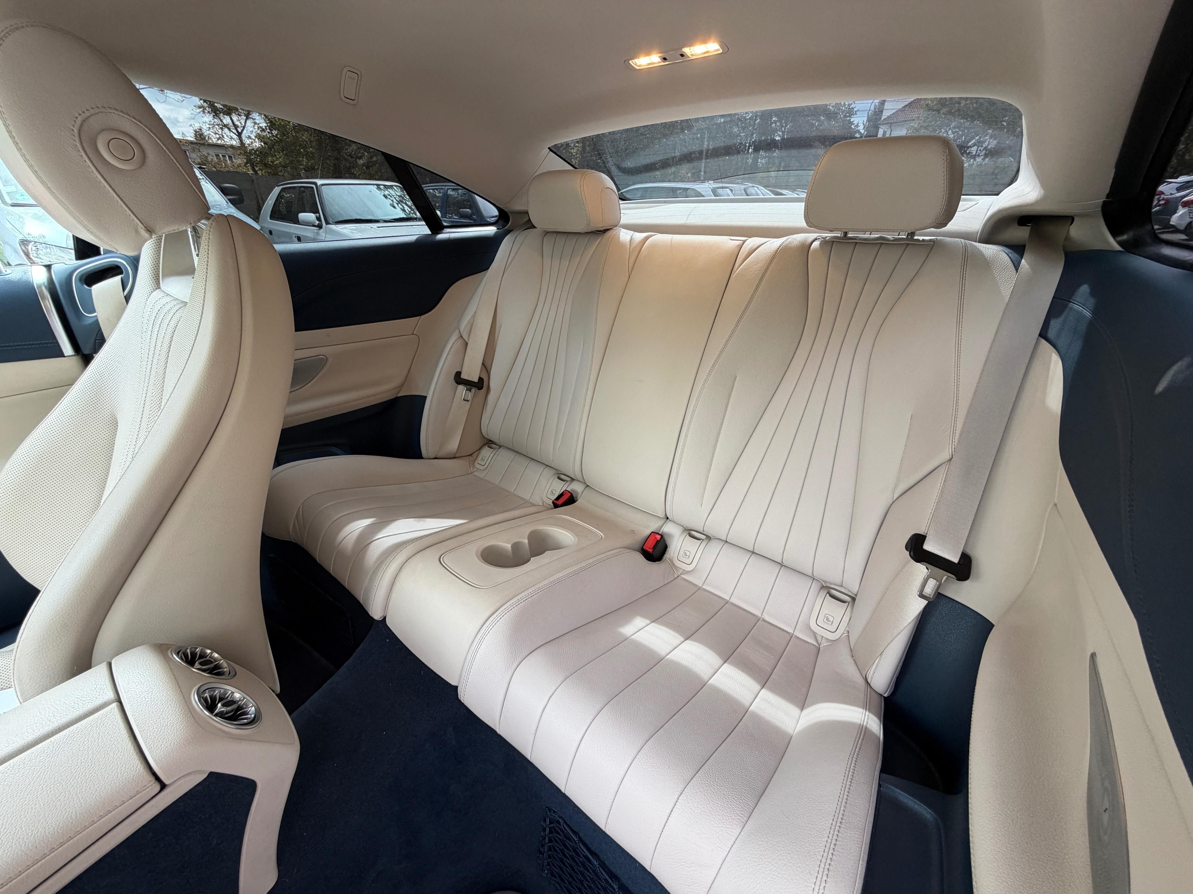 Mercedes-Benz Třídy E, Mercedes-Benz E 450 Coupé - fotka 4