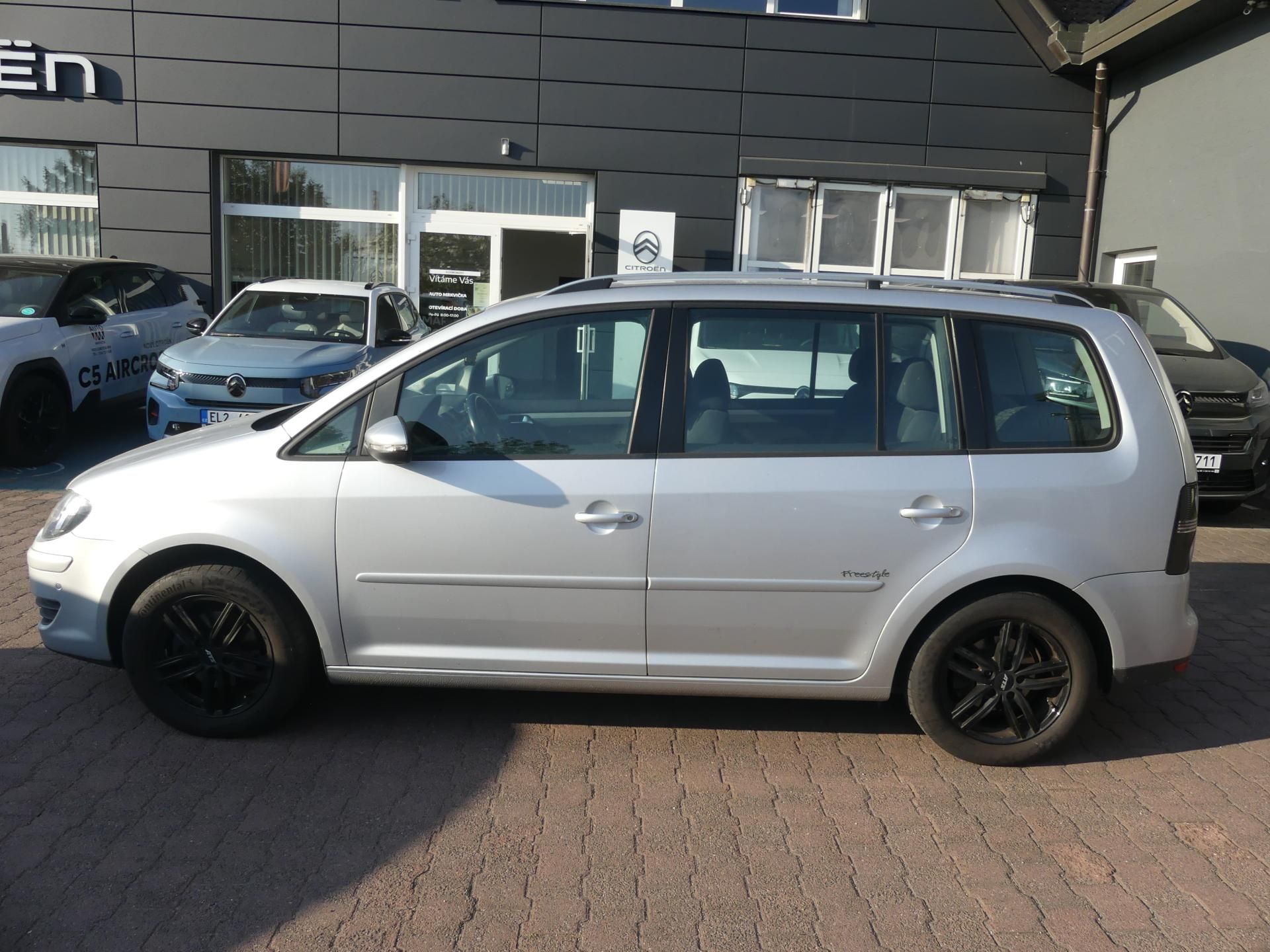 Volkswagen Touran, 1,4  DSG automat - fotka 5