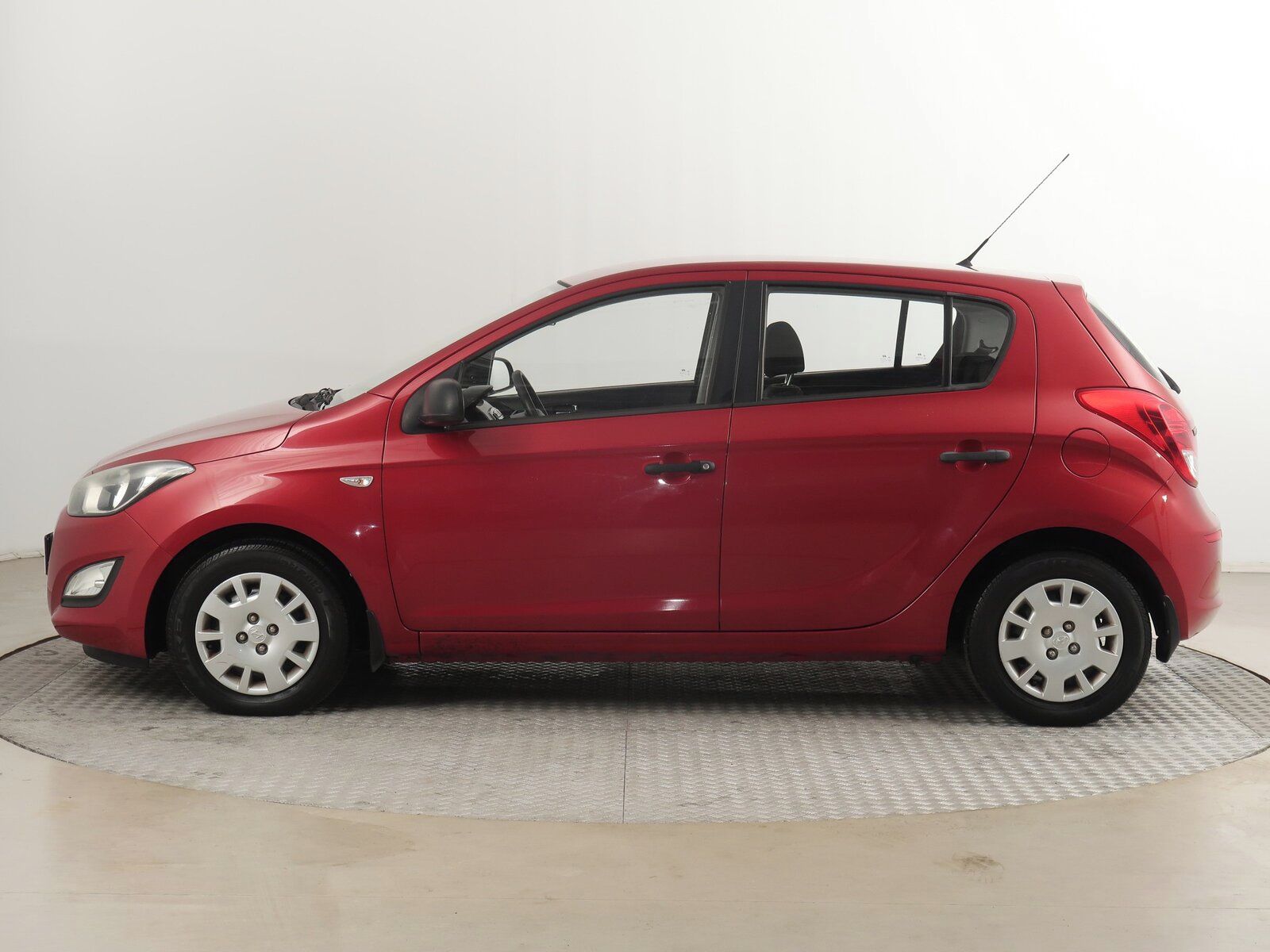 Hyundai i20, 1.2, ČR,1.maj, Serv.kniha - fotka 3