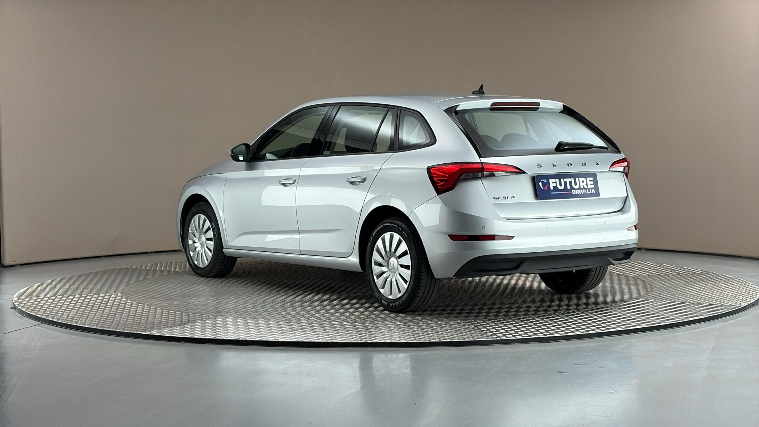 Škoda Scala, 1.0 TSI Ambition - fotka 2